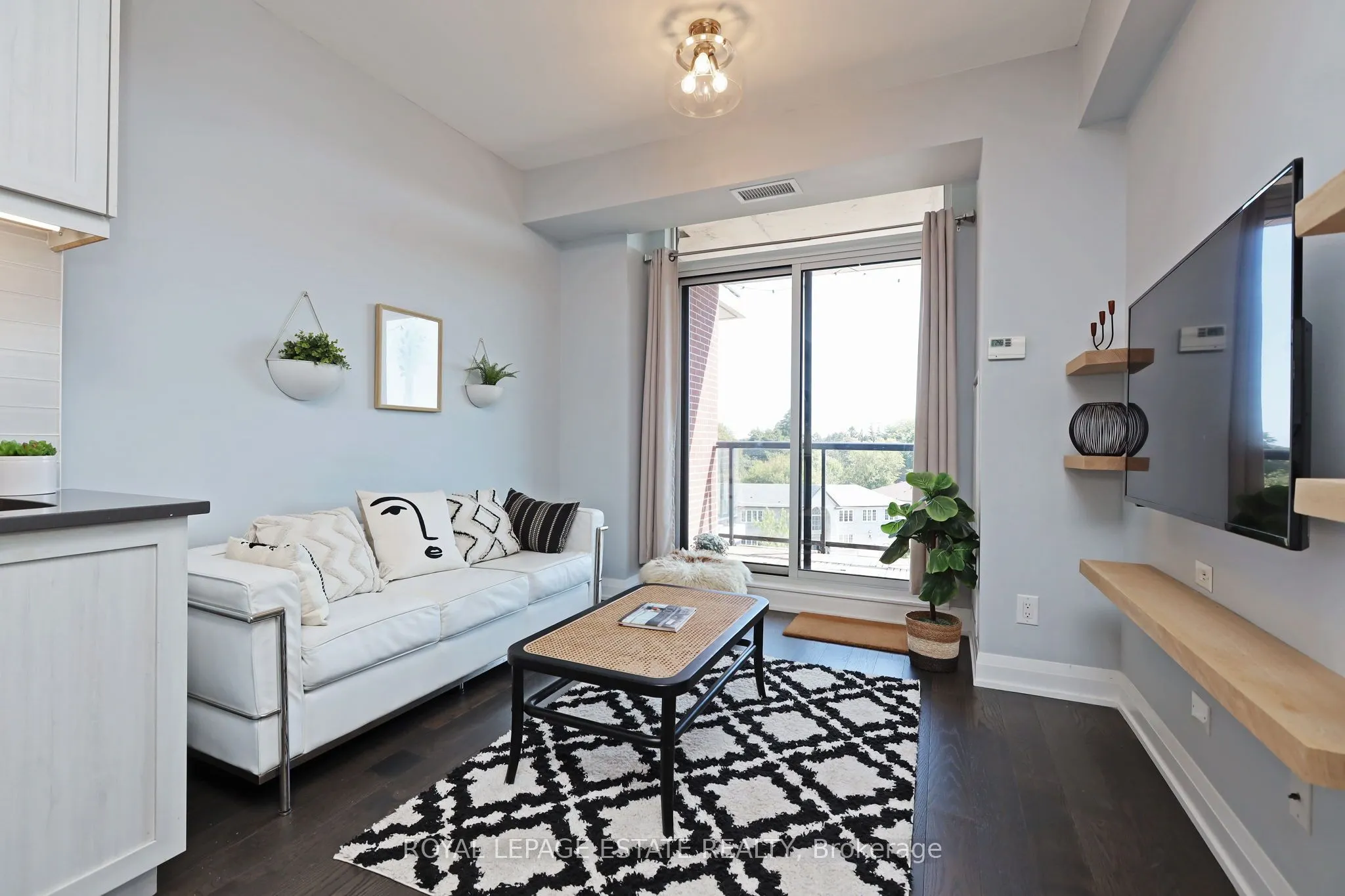 3655 Kingston Road, #601