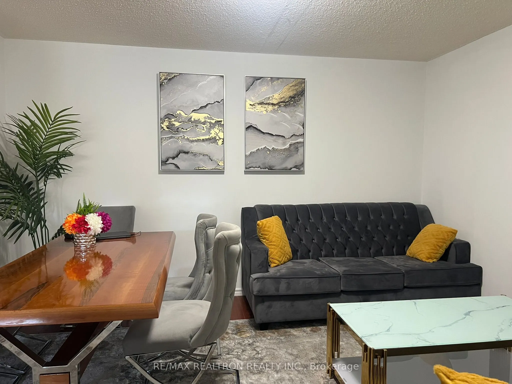 55 Bamburgh Circle, #212