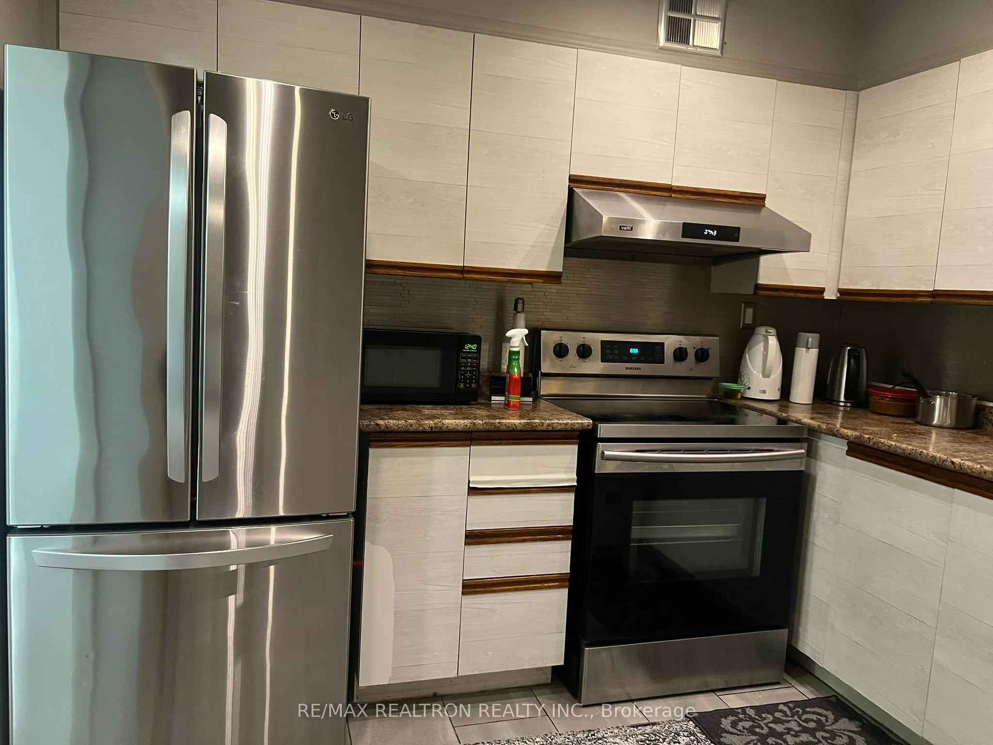 55 Bamburgh Circle, #212