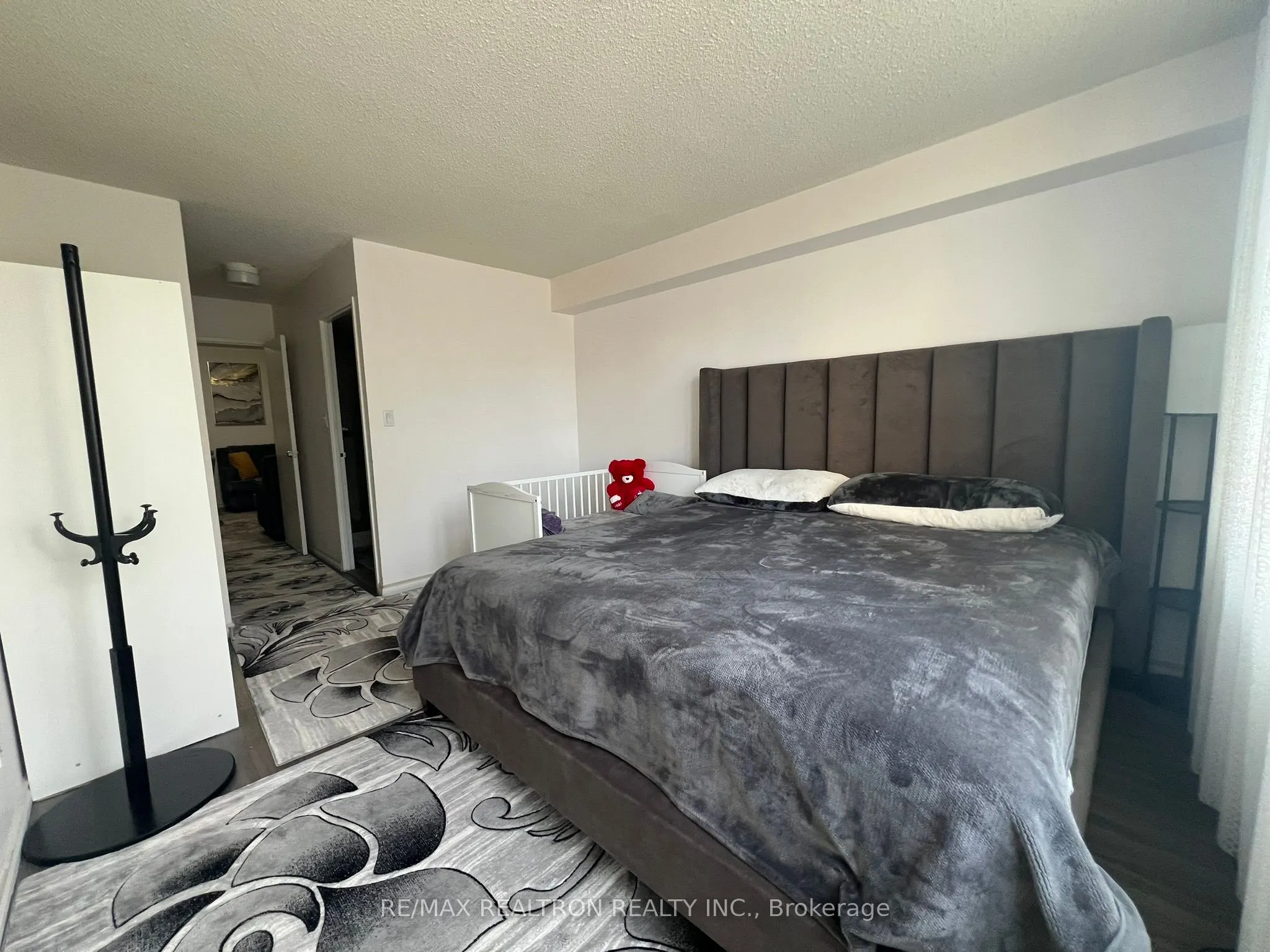 55 Bamburgh Circle, #212