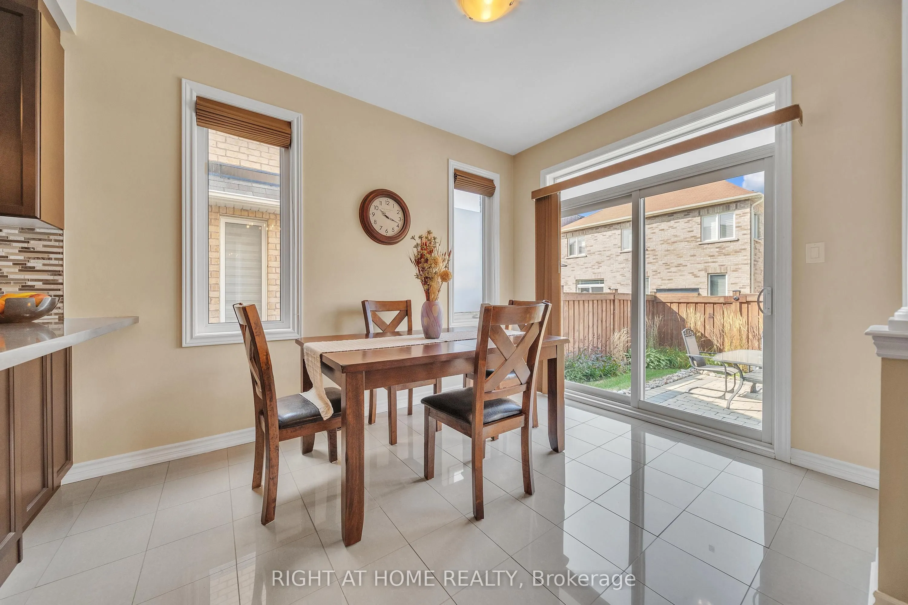 16 Sewell Crescent