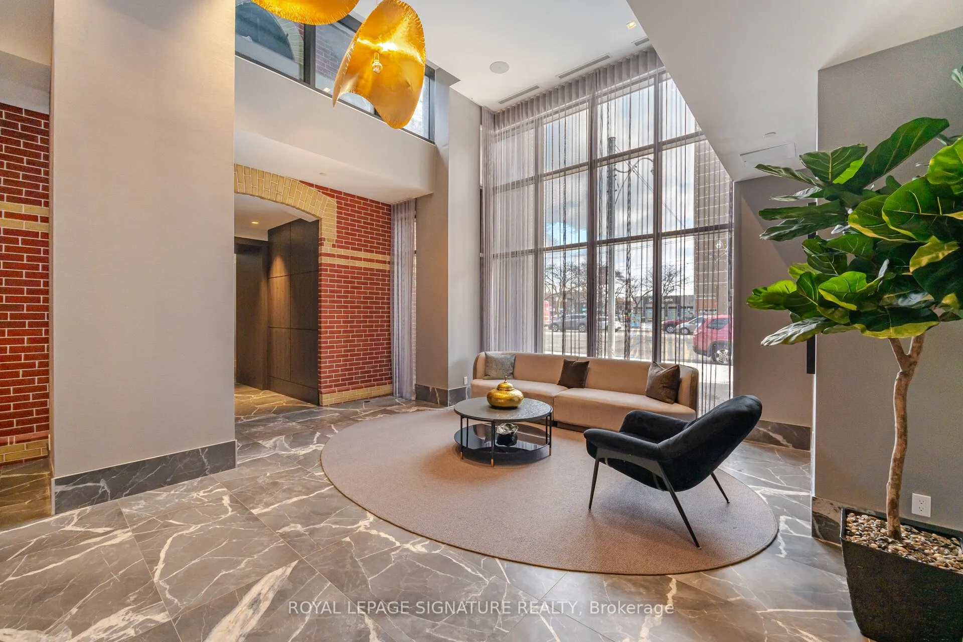 286 Main Street, #910