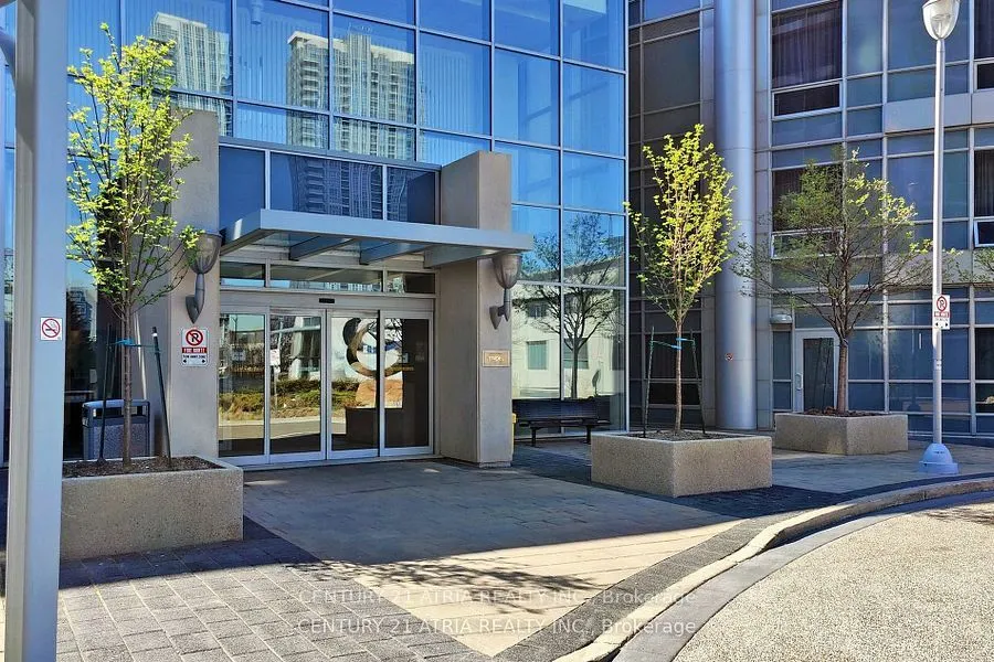 125 Village Green Square, #2405