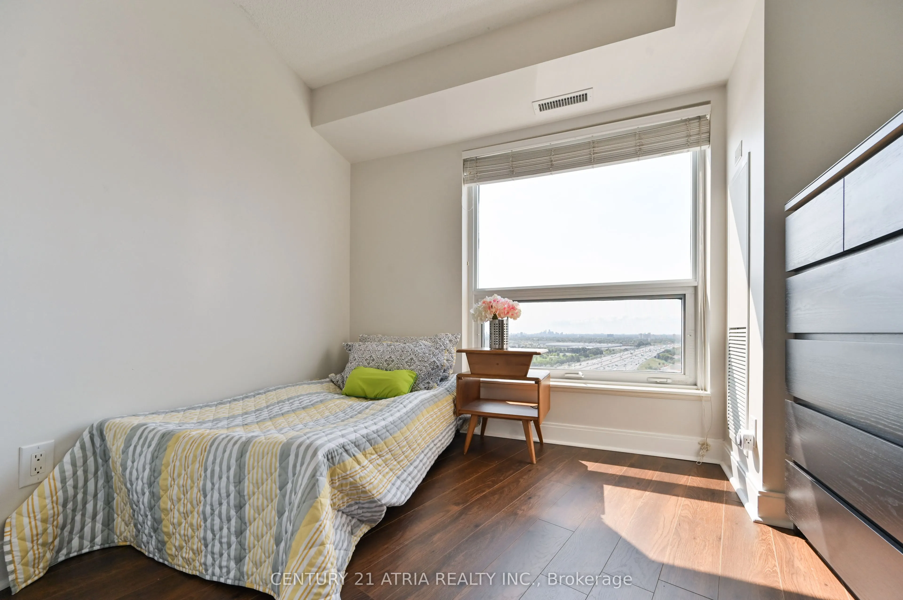 125 Village Green Square, #2405