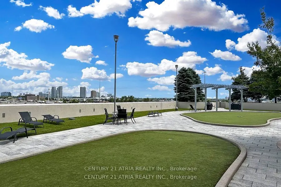 125 Village Green Square, #2405