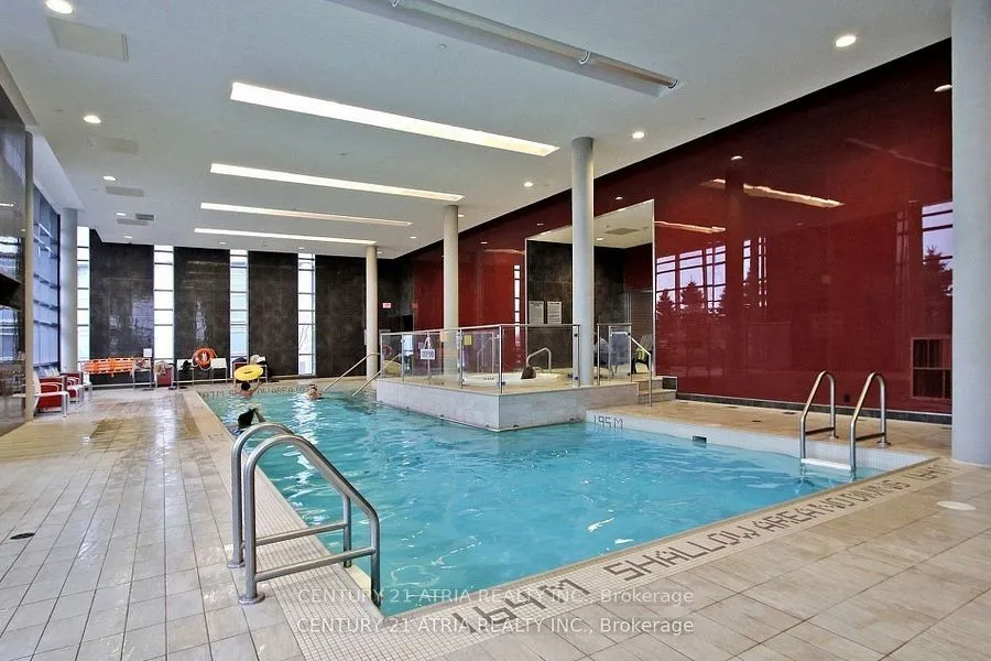 125 Village Green Square, #2405
