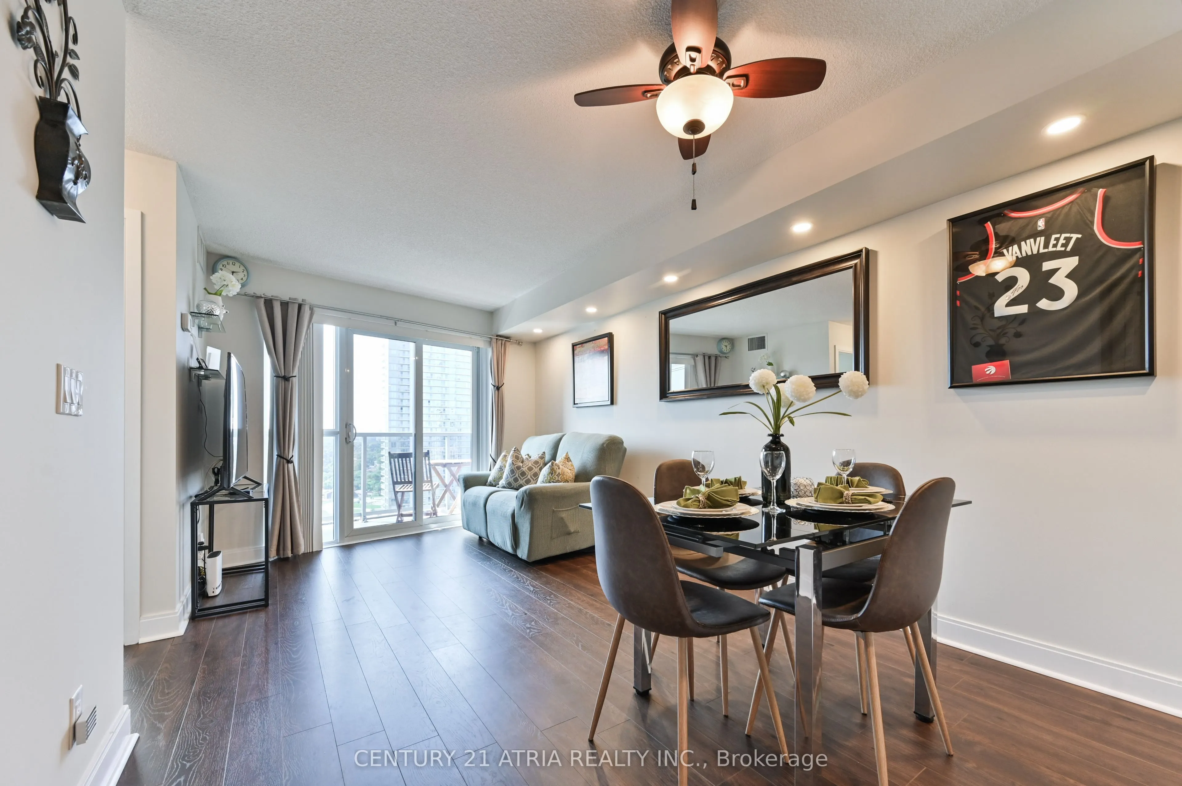 125 Village Green Square, #2405