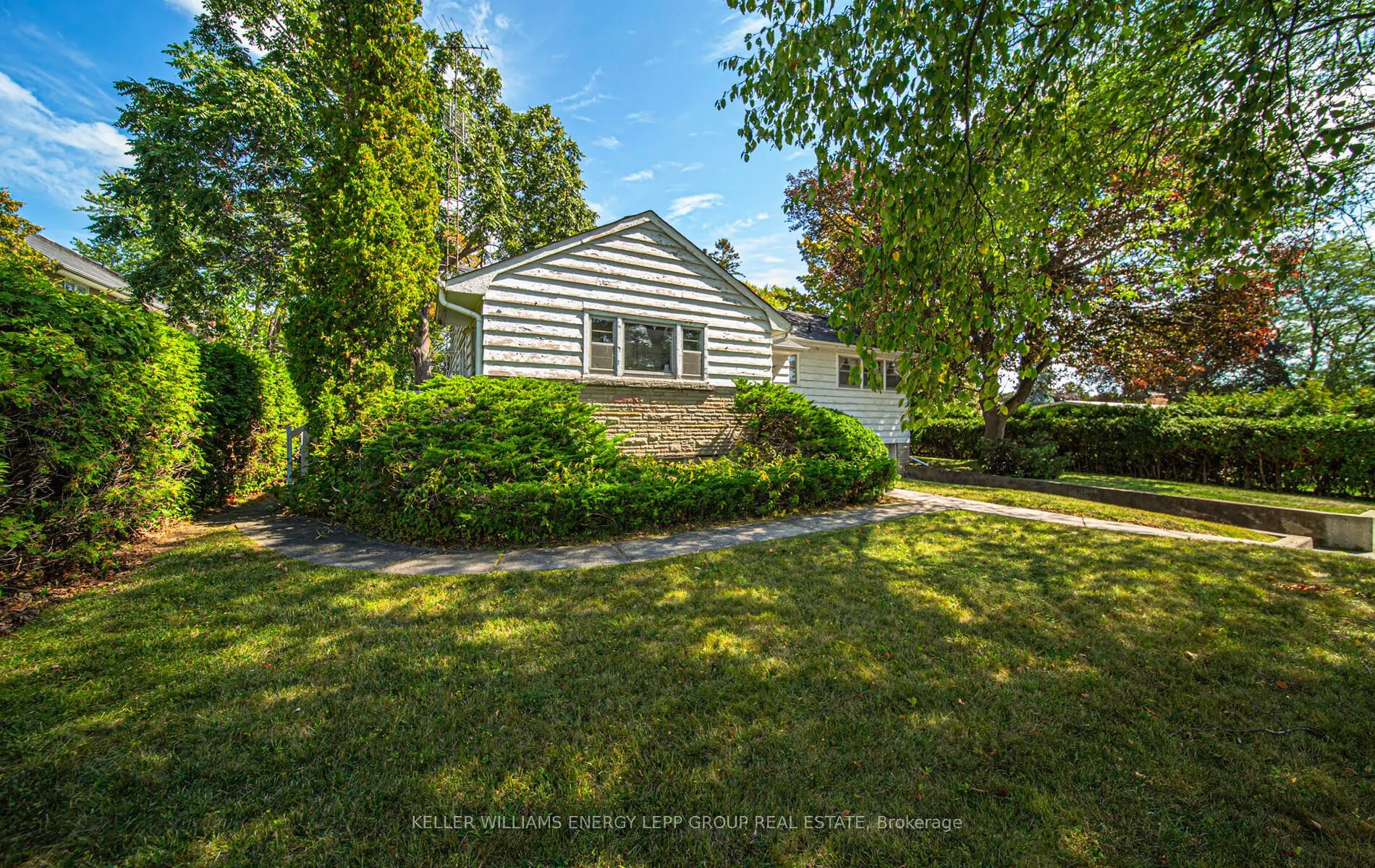 707 Henry Street