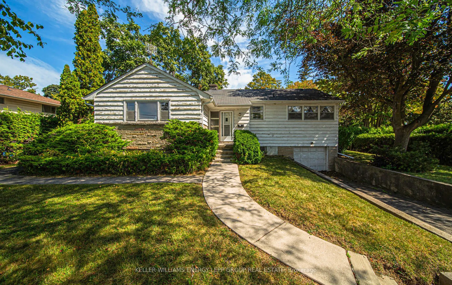 707 Henry Street