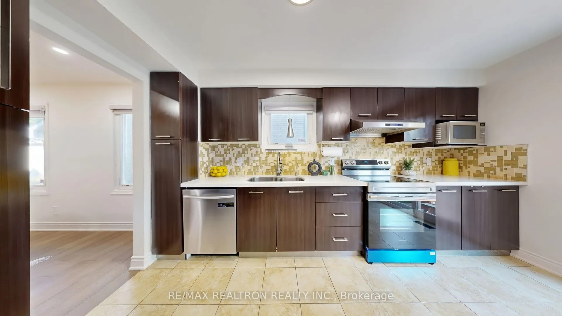 25 Greybeaver Trail