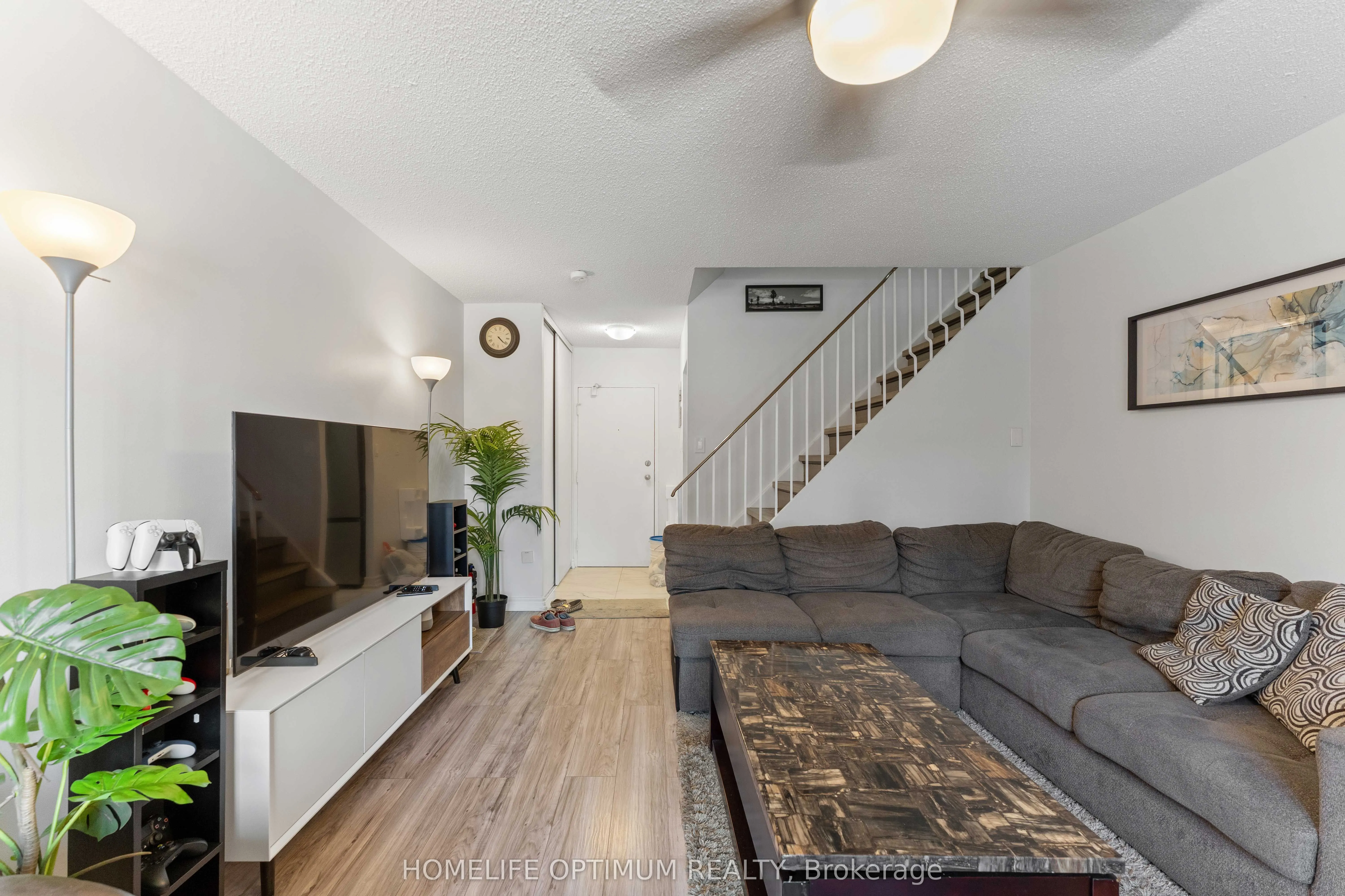 100 Mornelle Court, #1076