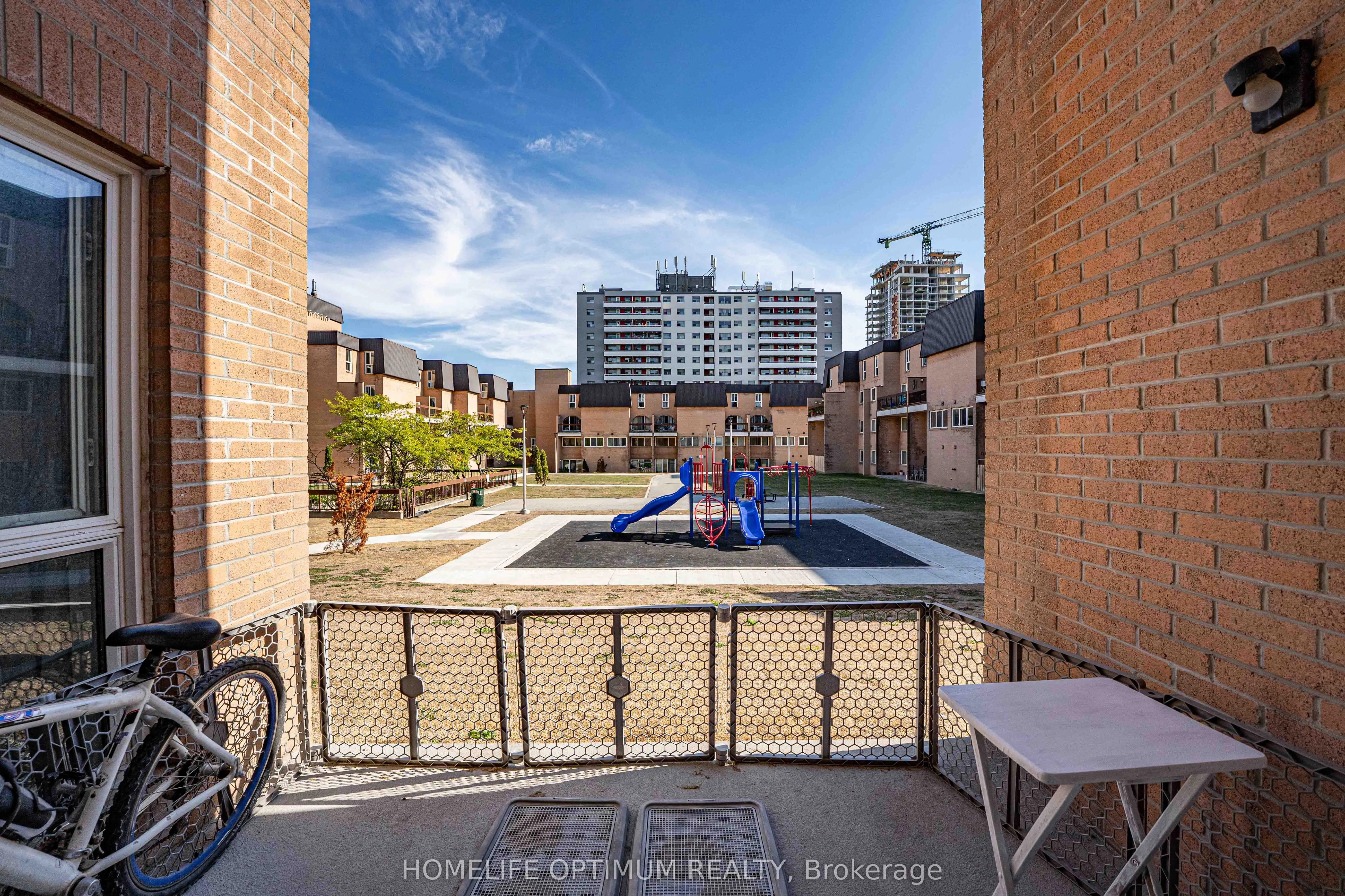 100 Mornelle Court, #1076