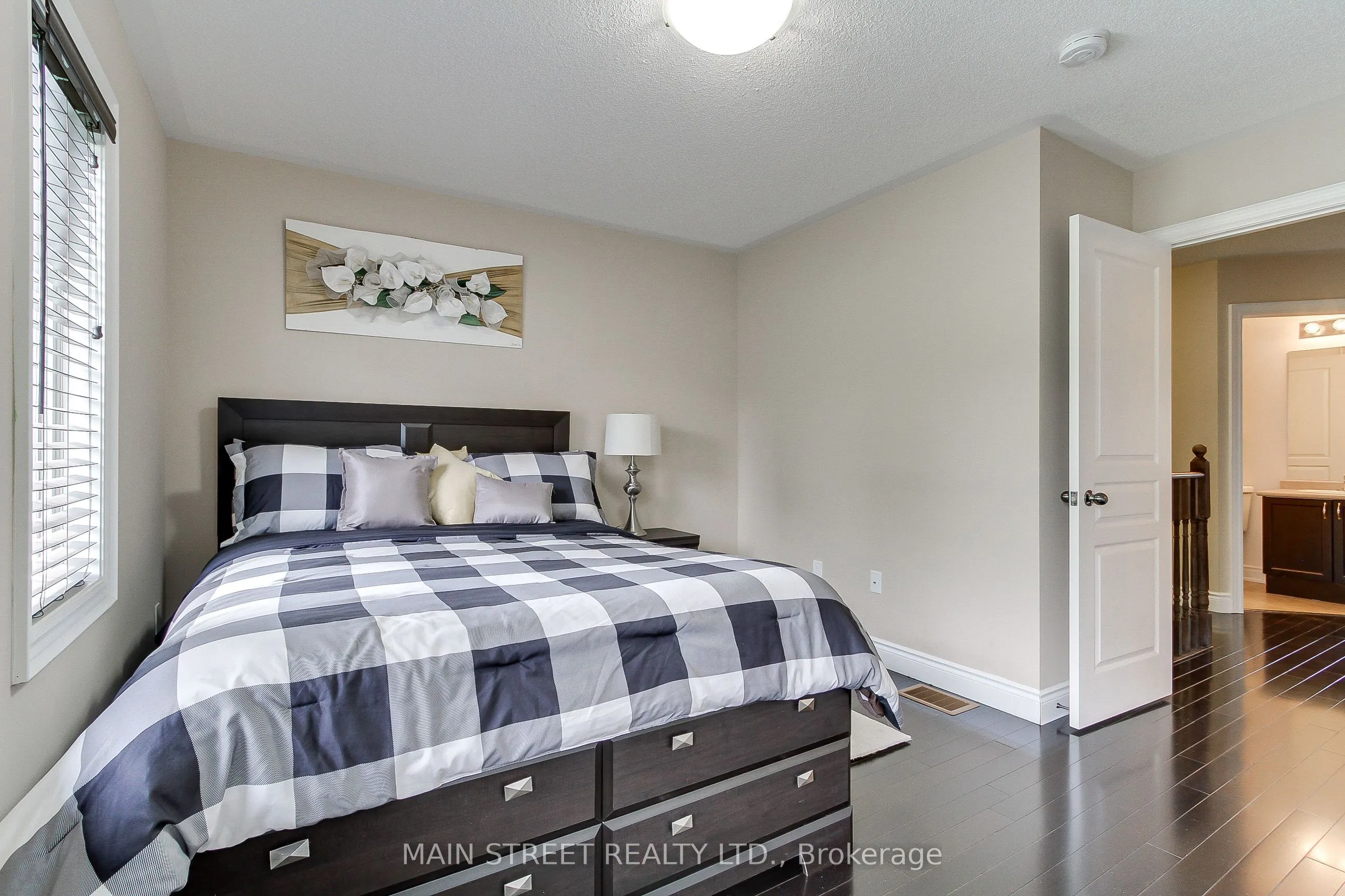 9 Magpie Way E