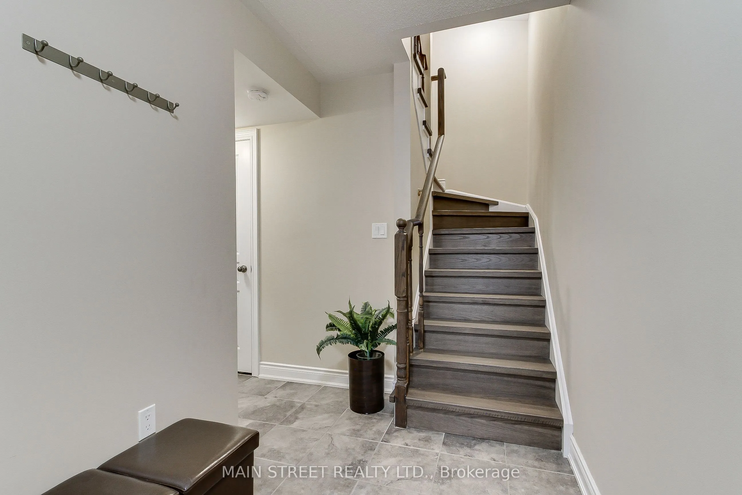 9 Magpie Way E