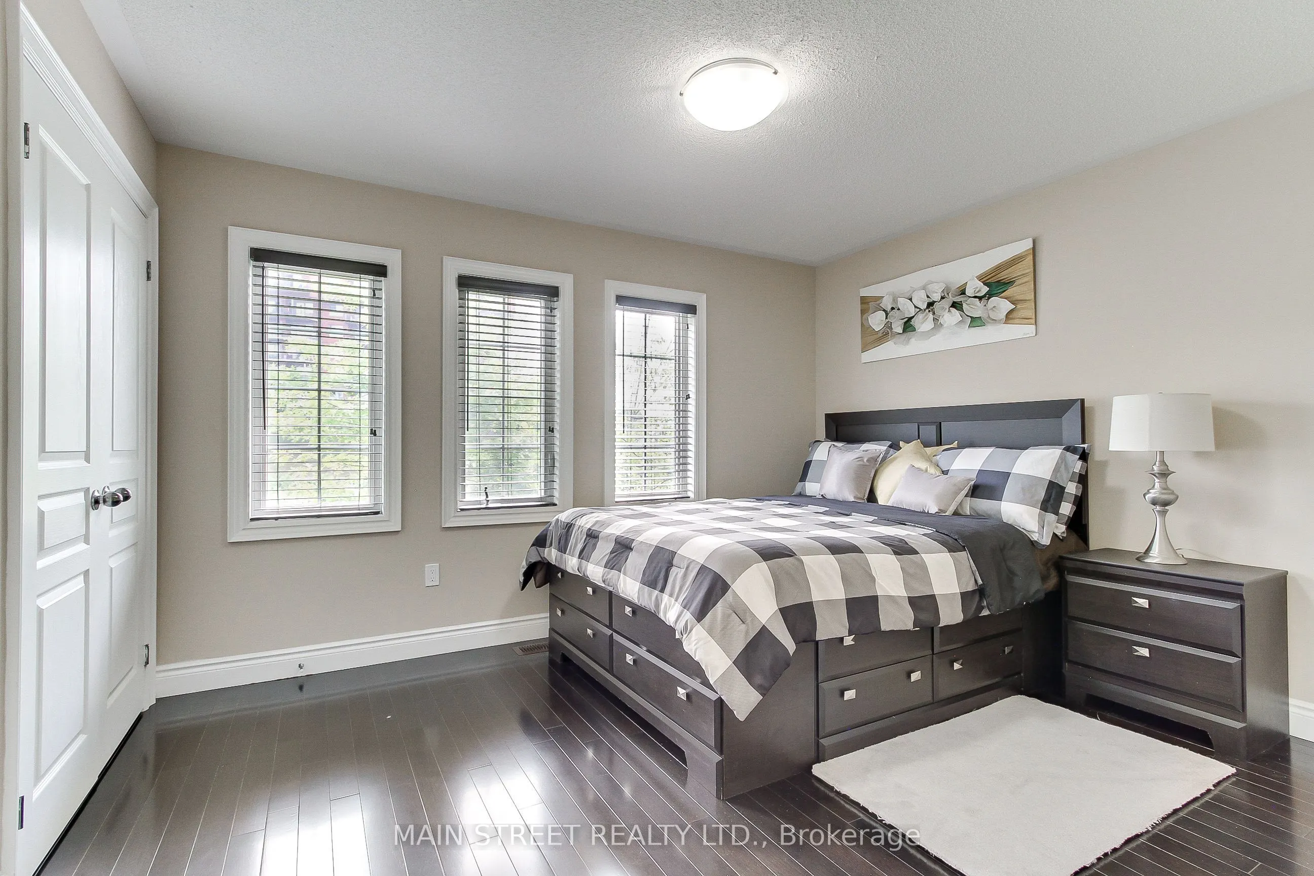 9 Magpie Way E