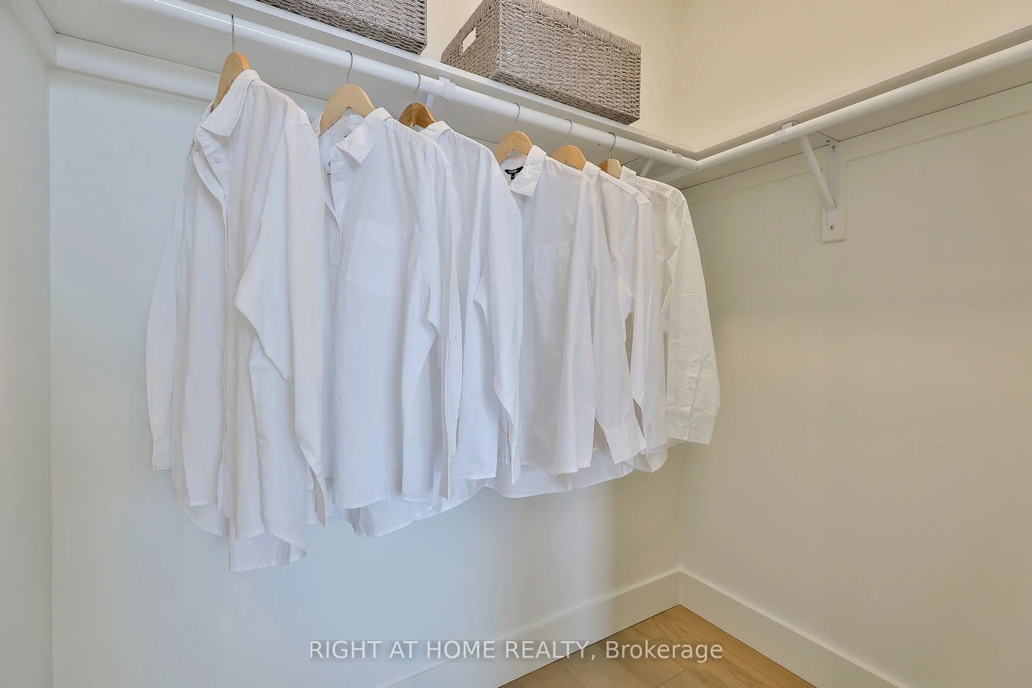 2343 Gerrard Street E, #Centre