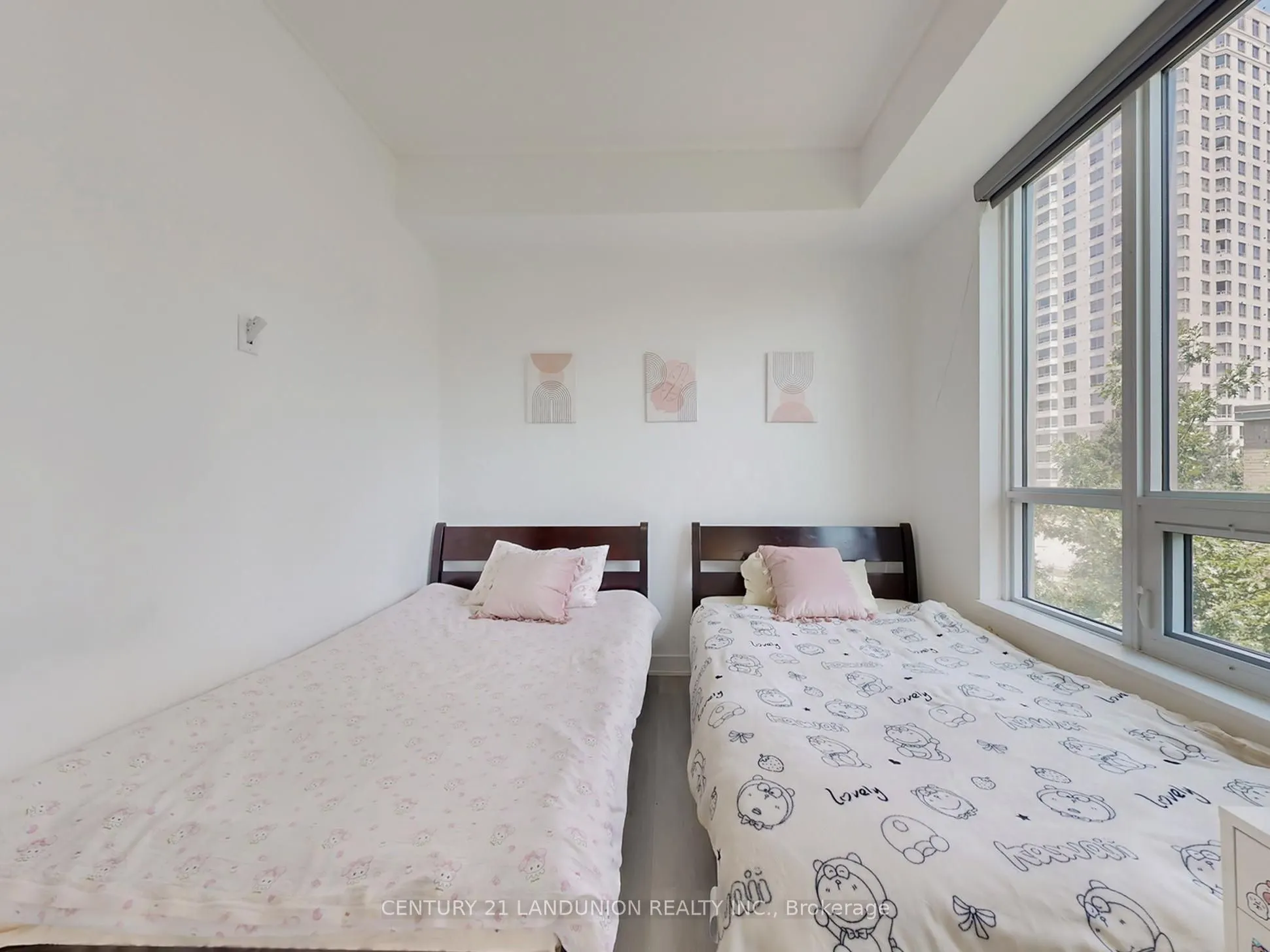 195 Bonis Avenue, #204
