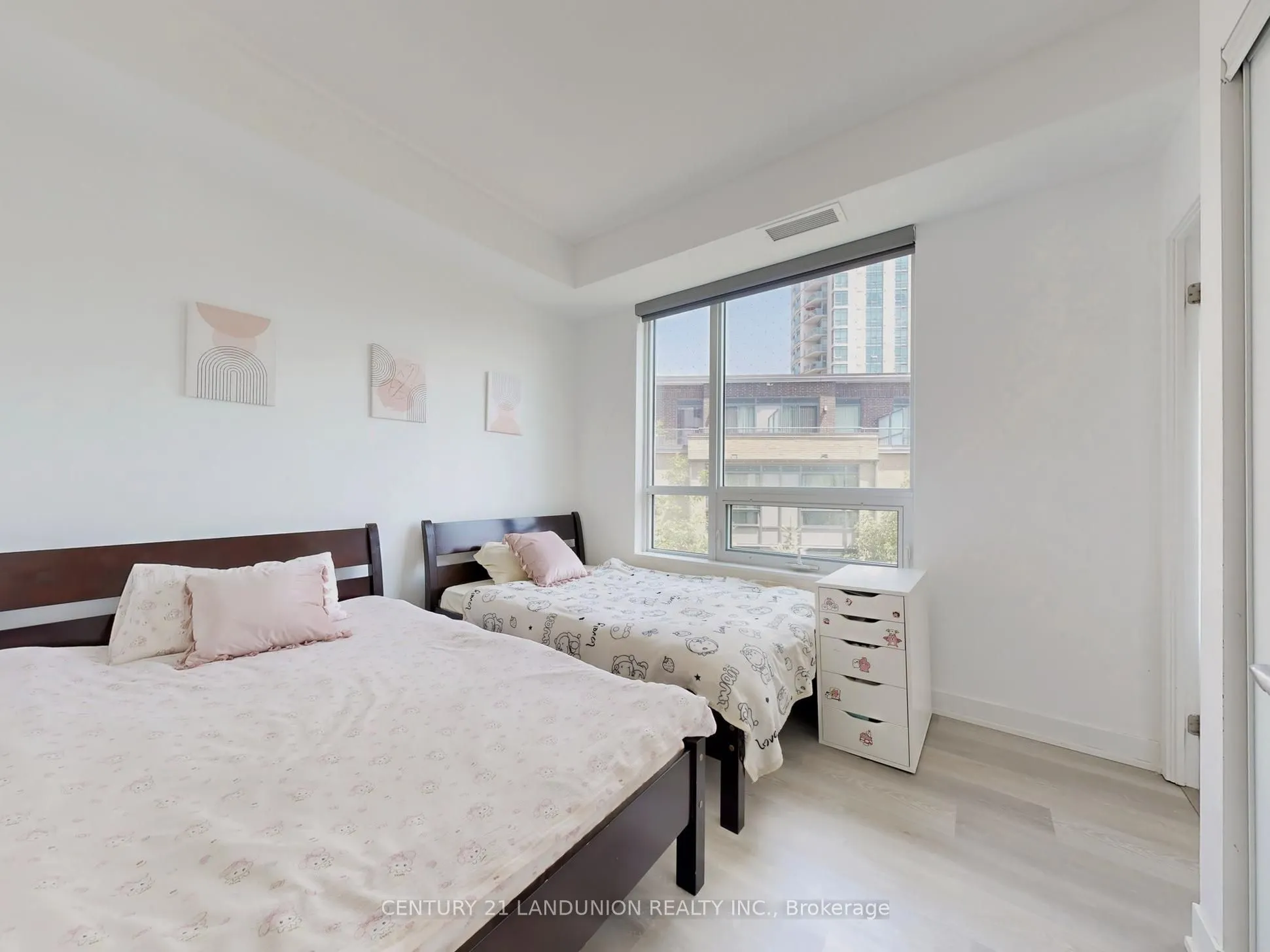 195 Bonis Avenue, #204