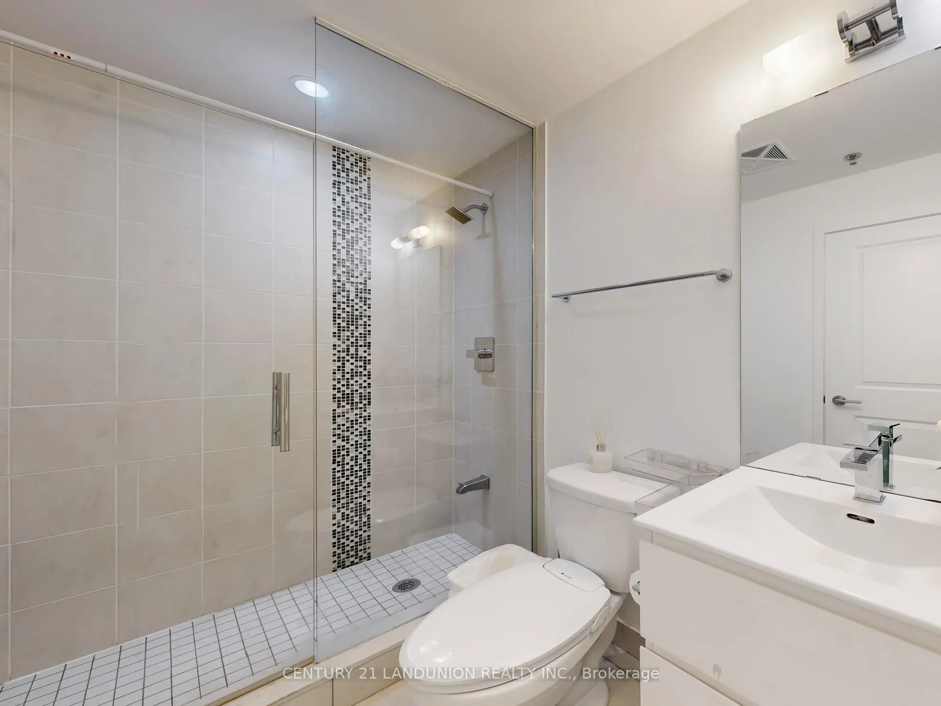 195 Bonis Avenue, #204