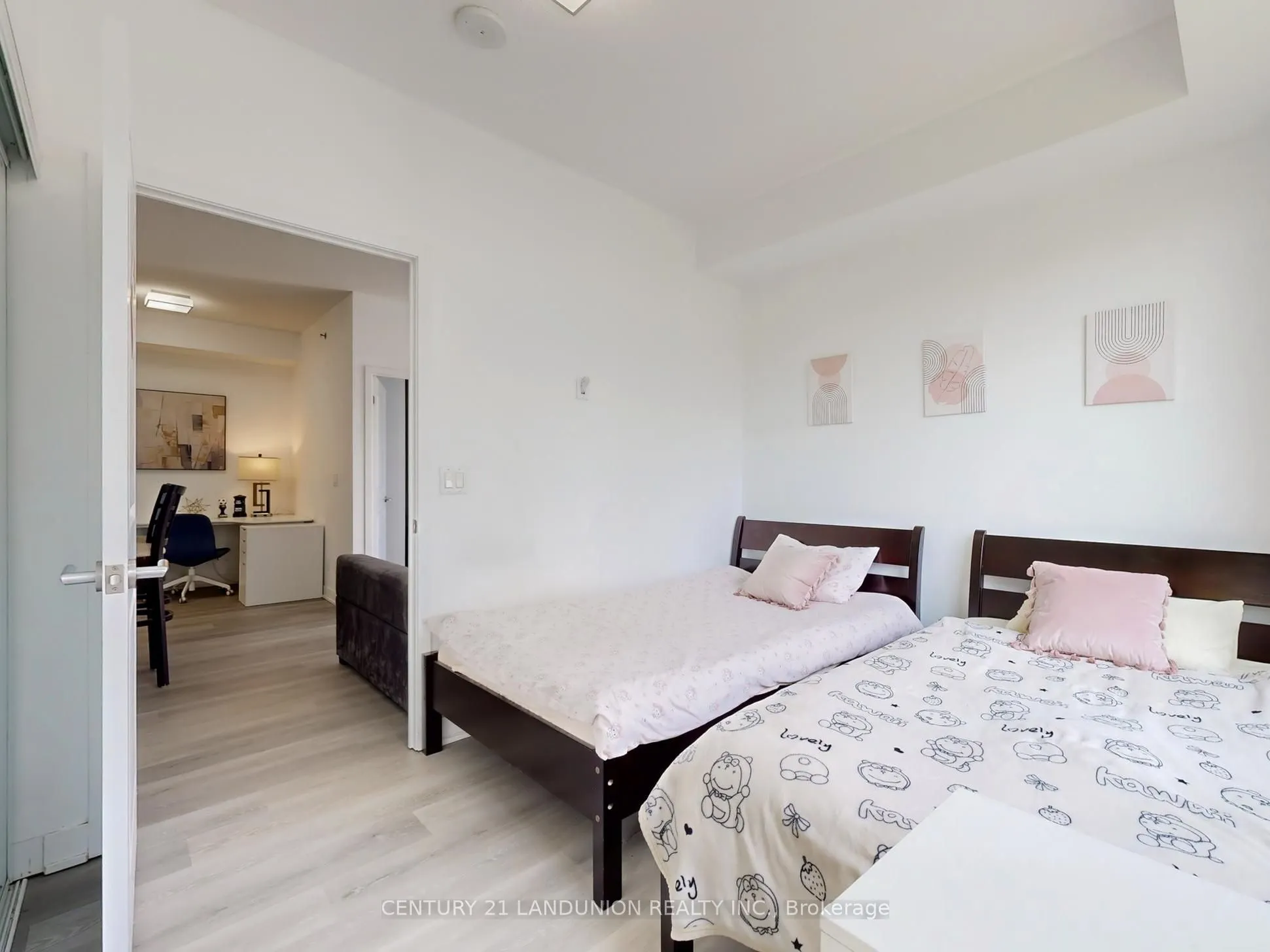 195 Bonis Avenue, #204