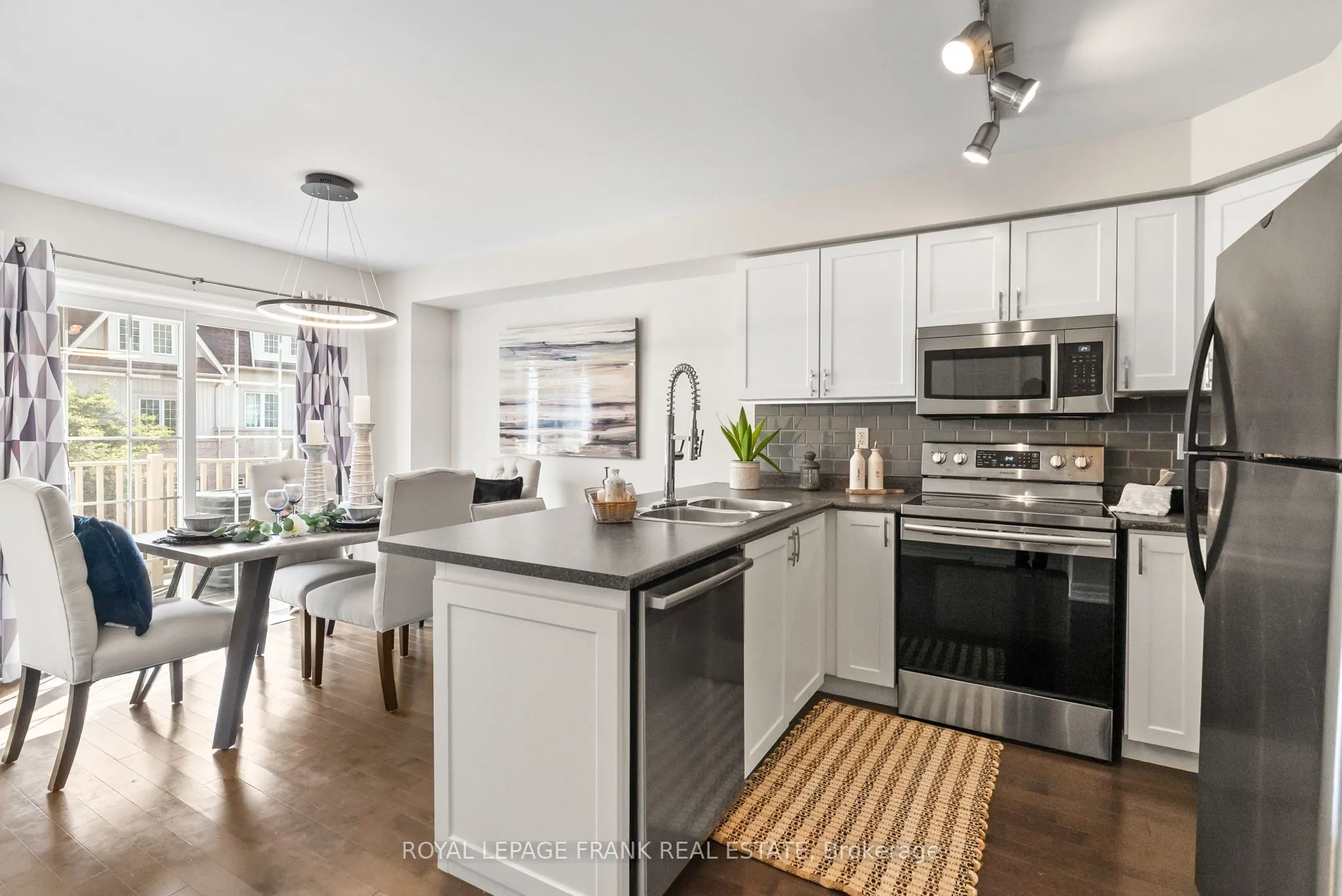 735 Sheppard Avenue, #31