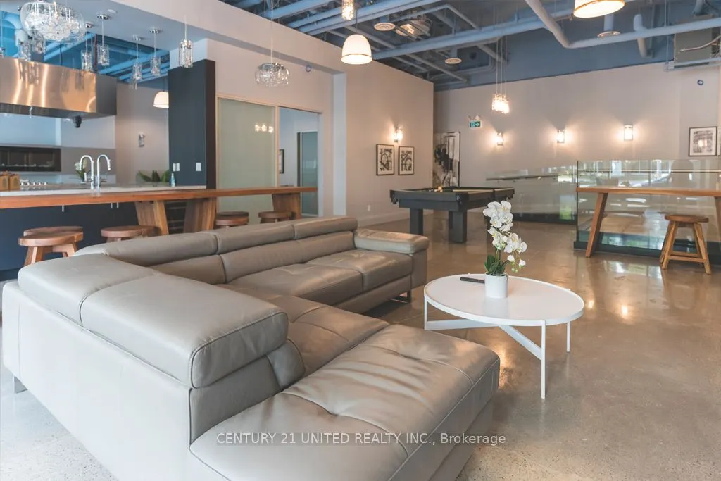 100 Bond Street E, #609