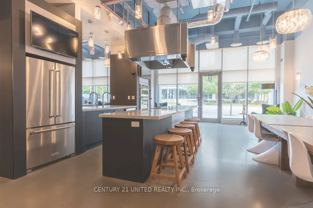 100 Bond Street E, #609