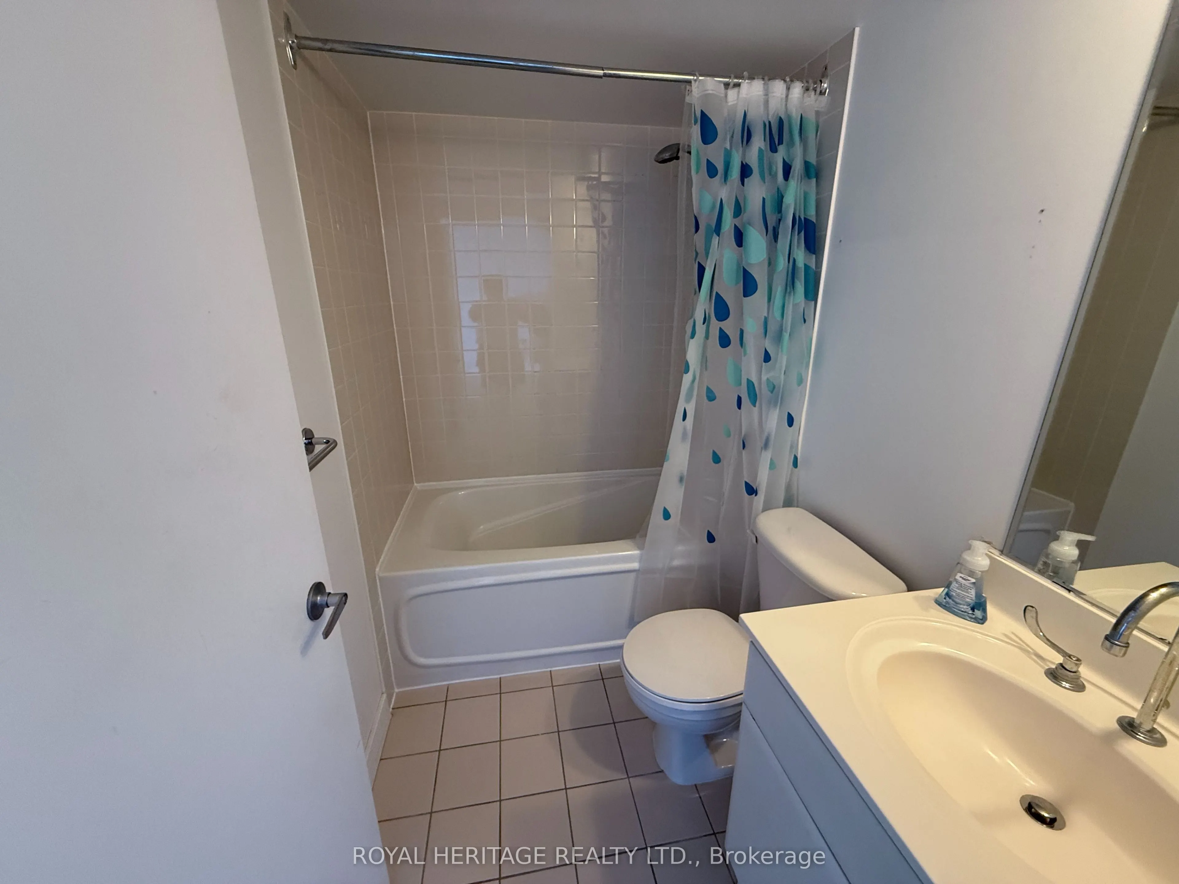 36 Lee Centre Drive, #2116