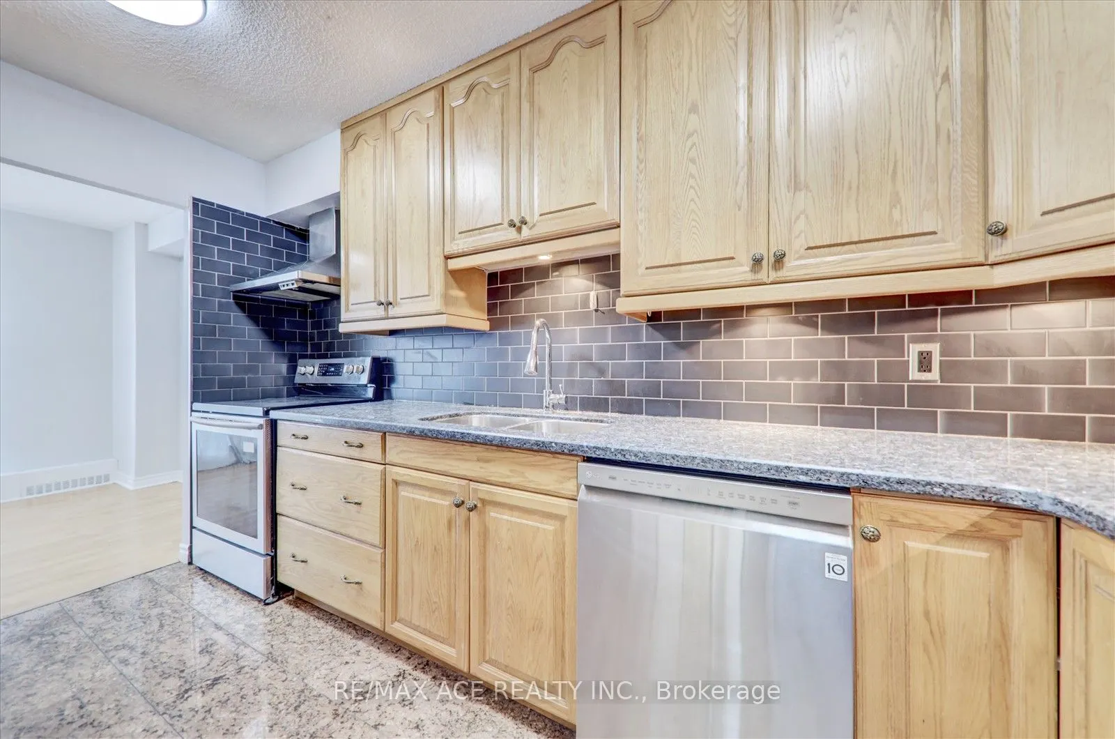 1250 Bridletowne Circle, #1204