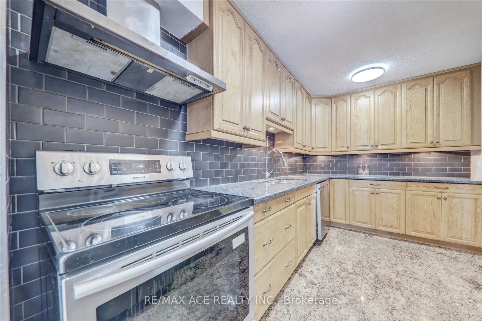 1250 Bridletowne Circle, #1204
