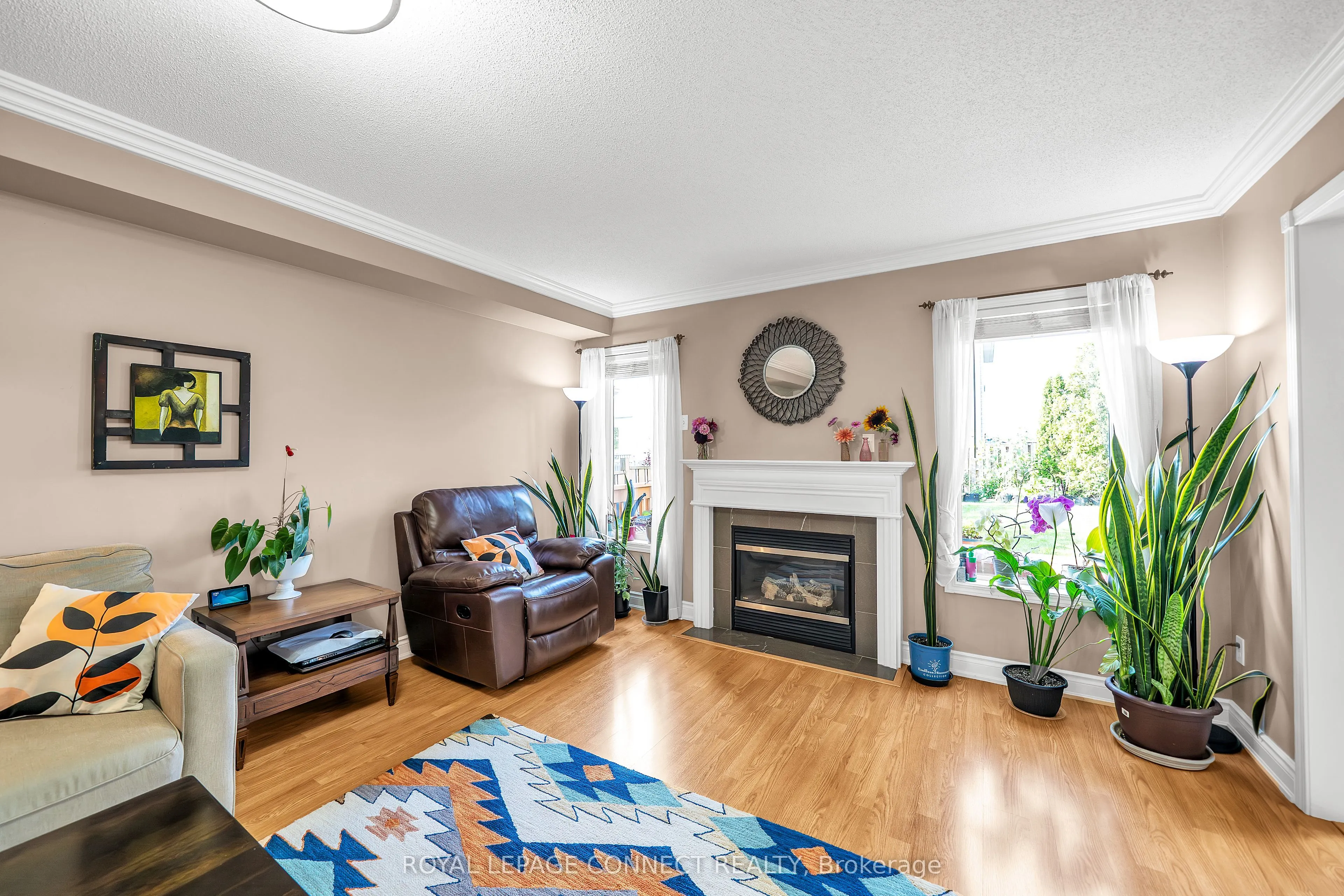 4 Lonsdale Court