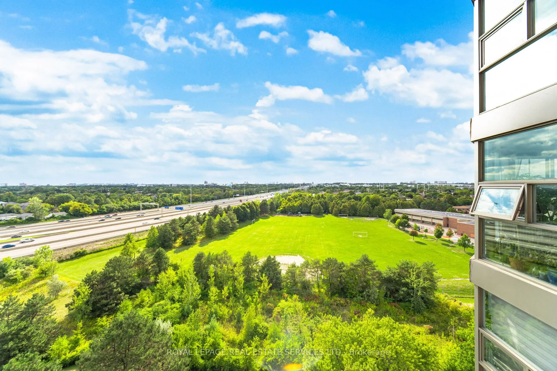20 Dean Park Road, #1102