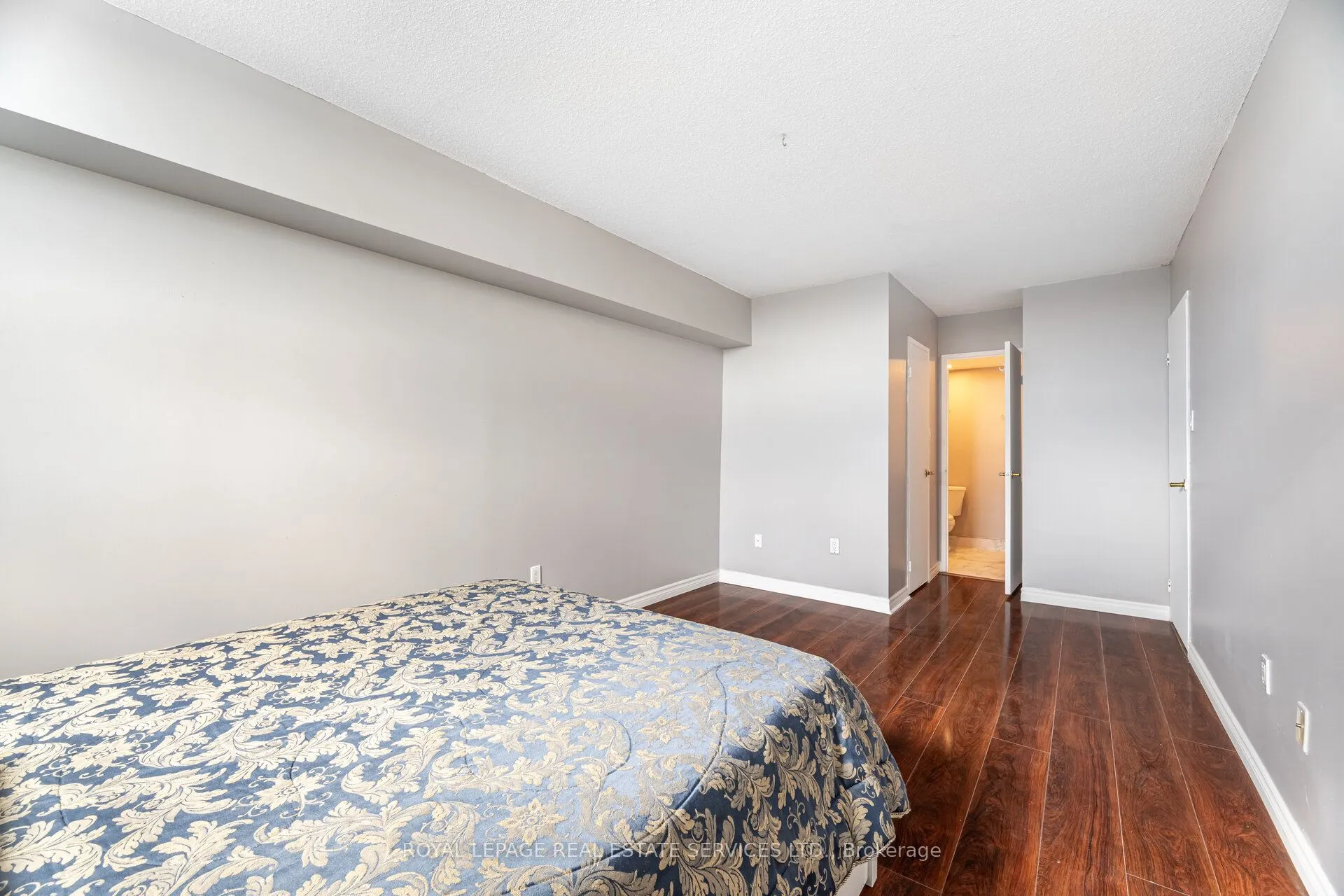 20 Dean Park Road, #1102