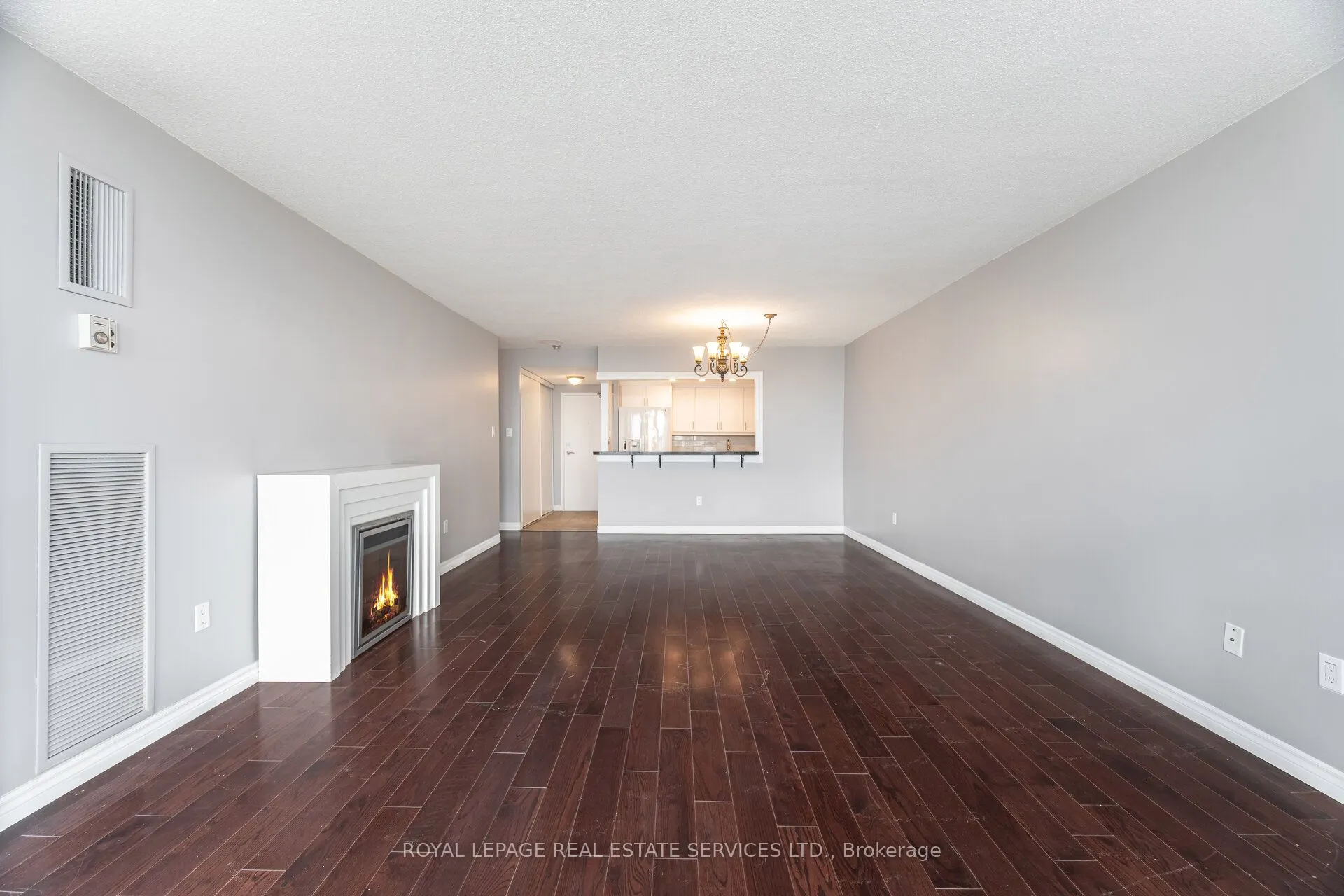 20 Dean Park Road, #1102
