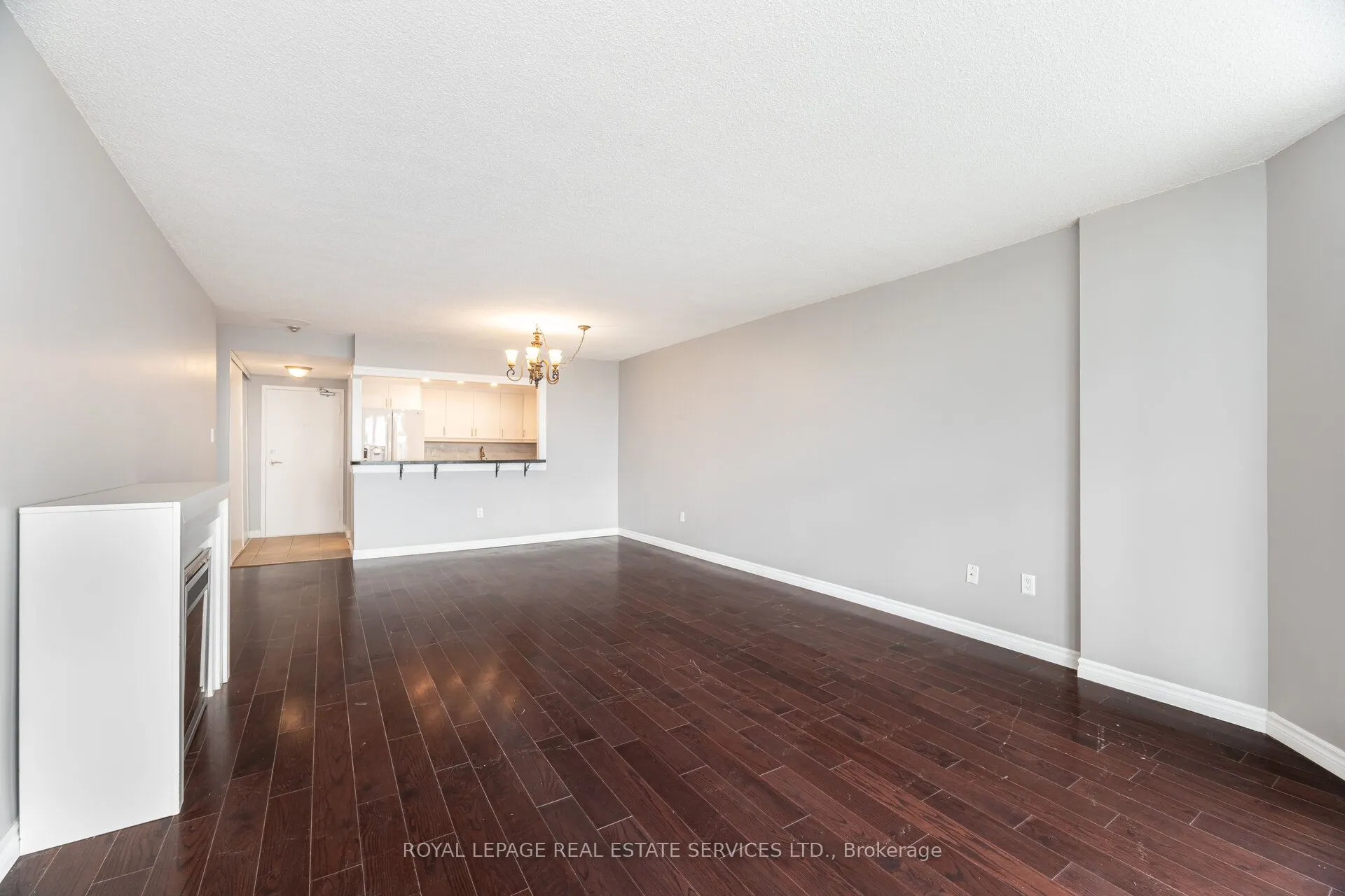 20 Dean Park Road, #1102