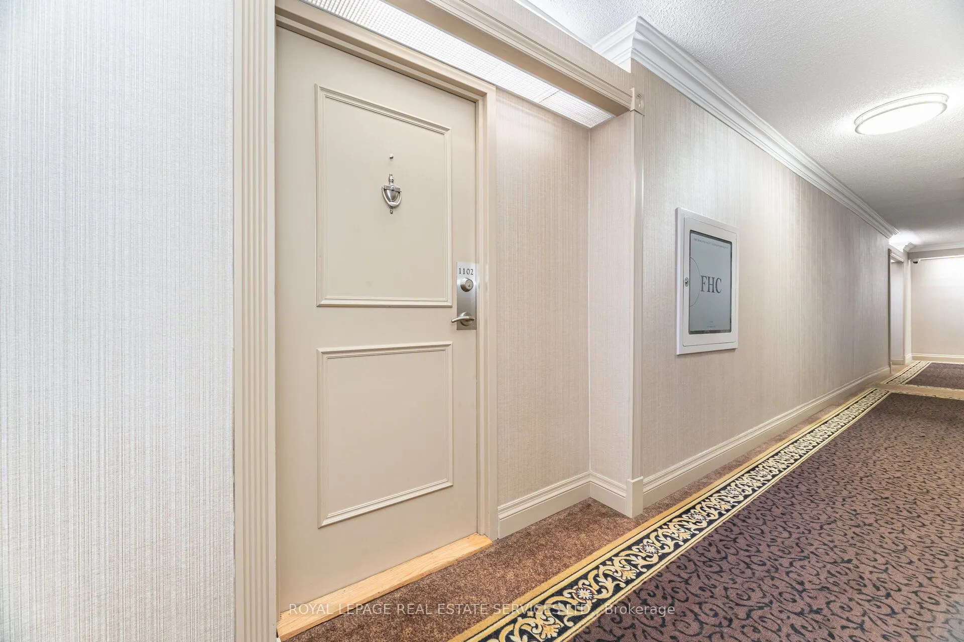 20 Dean Park Road, #1102