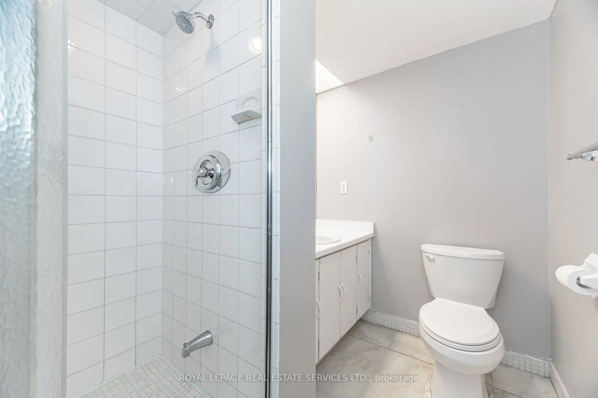 20 Dean Park Road, #1102