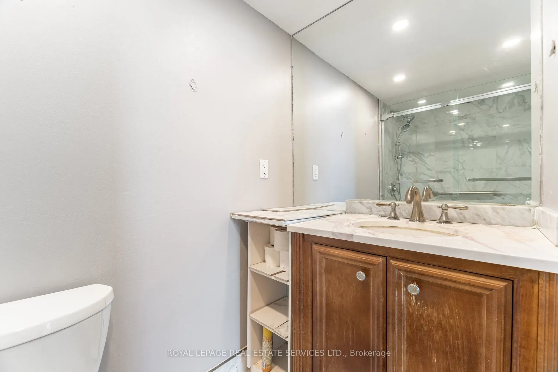 20 Dean Park Road, #1102