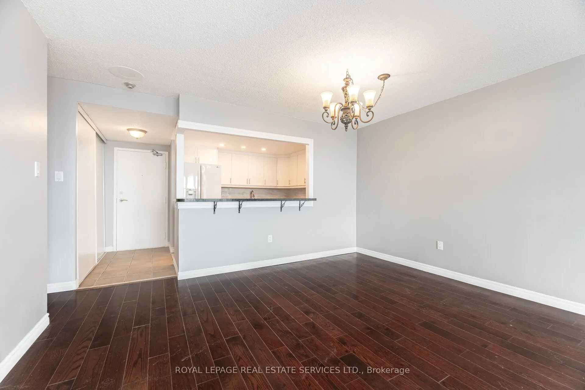 20 Dean Park Road, #1102