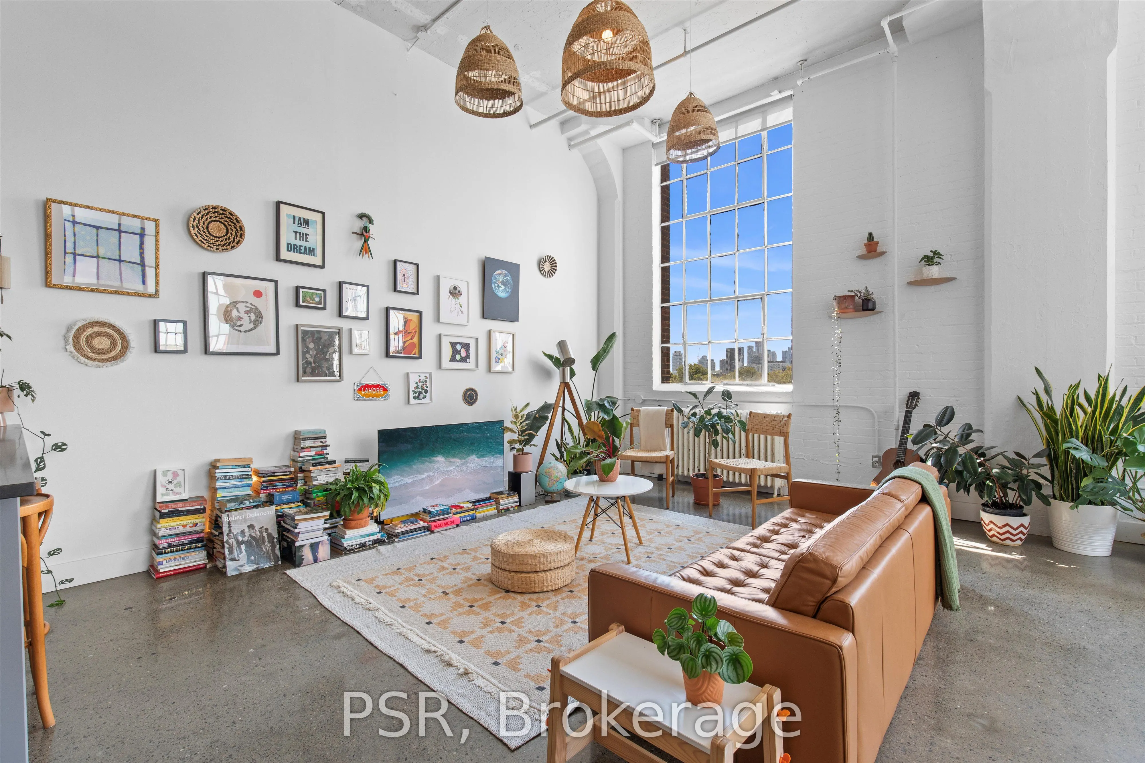 245 Carlaw Avenue, #400