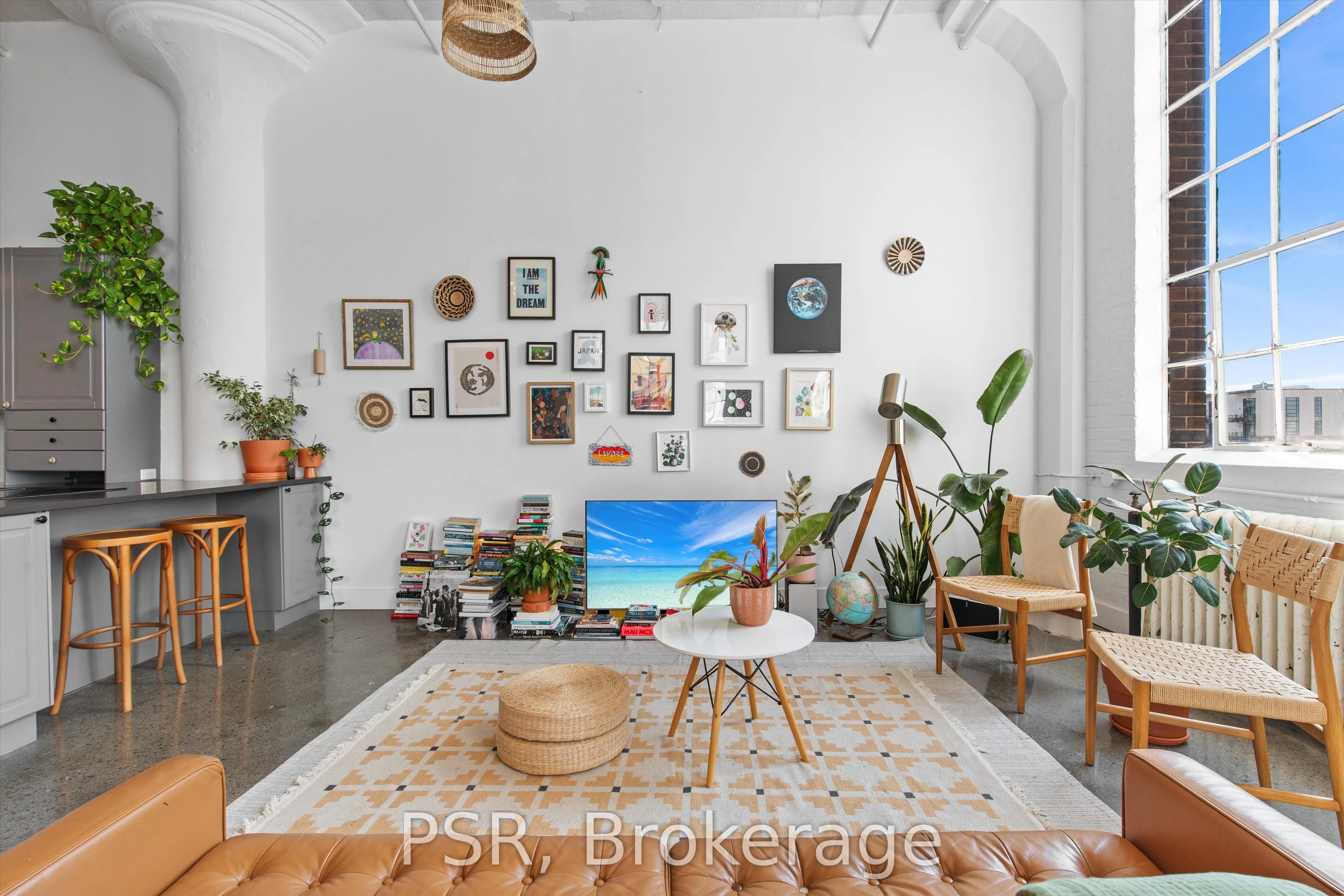 245 Carlaw Avenue, #400