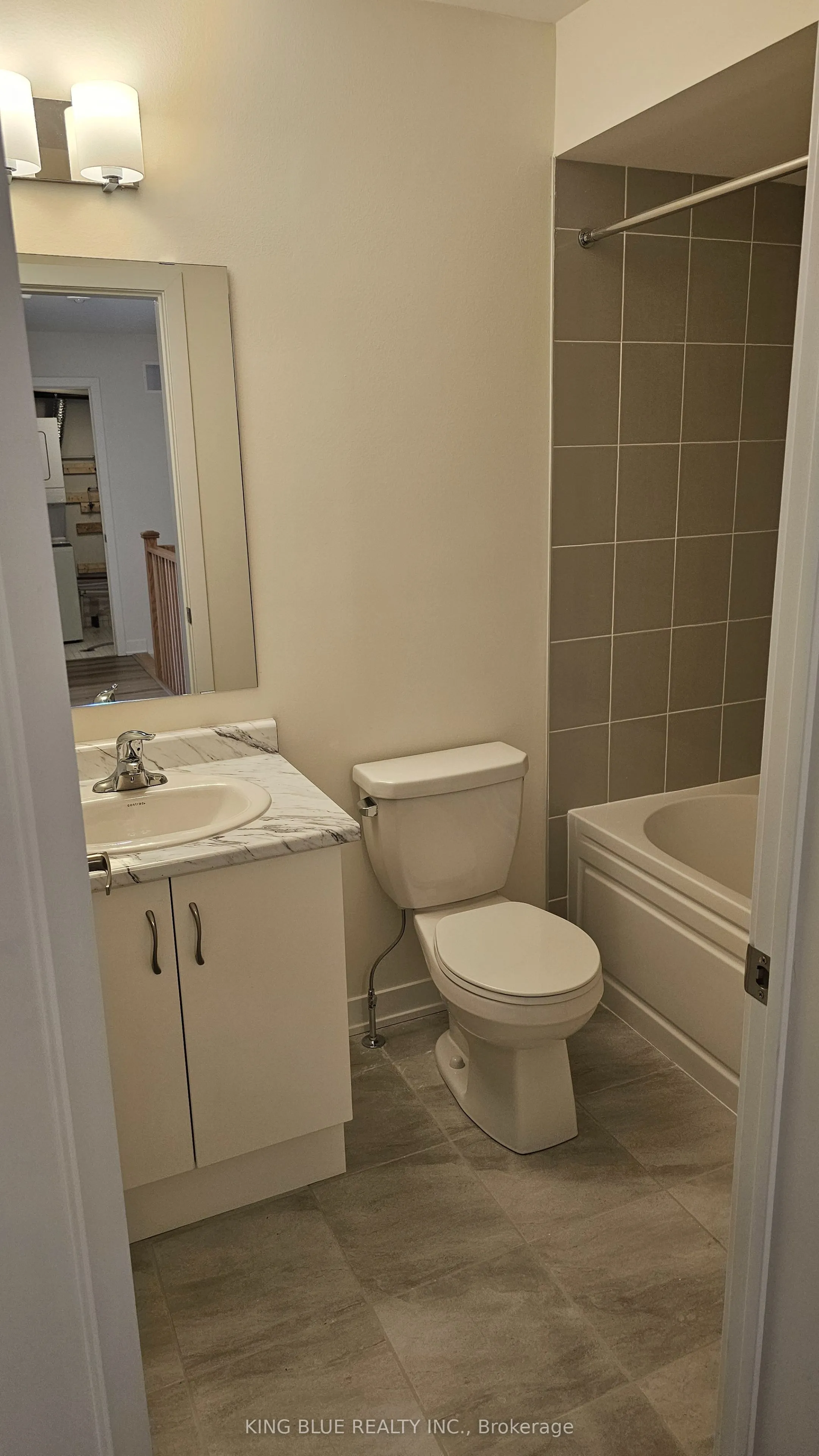 #1415 - 1695 Dersan Street, #1415