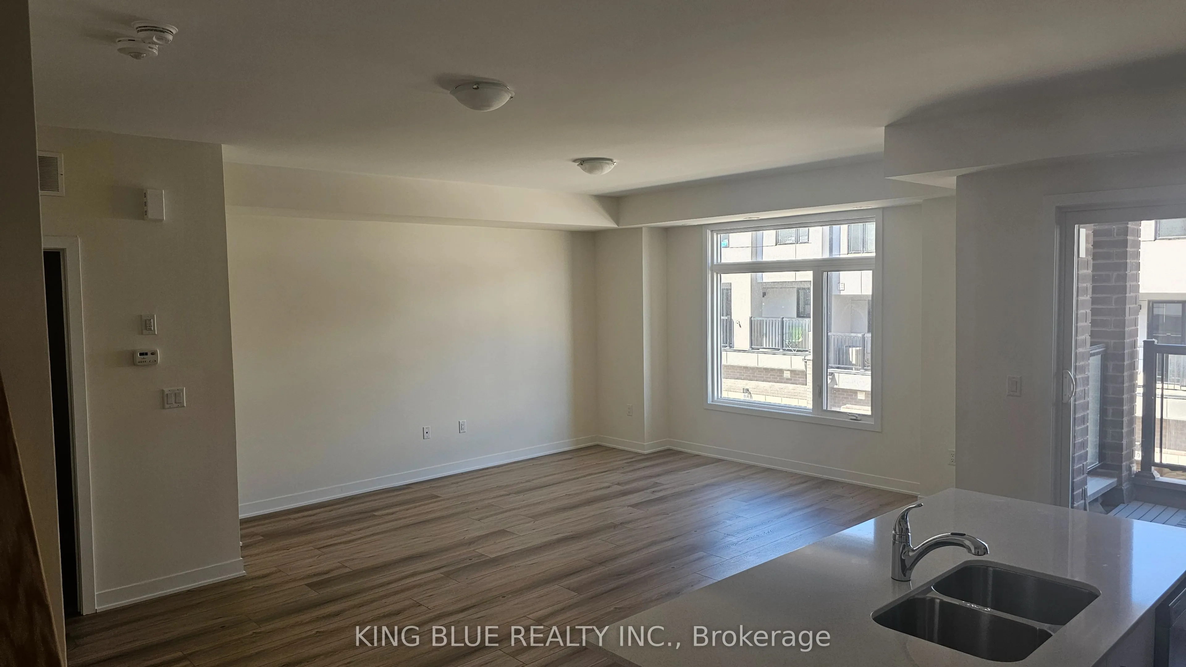 #1415 - 1695 Dersan Street, #1415