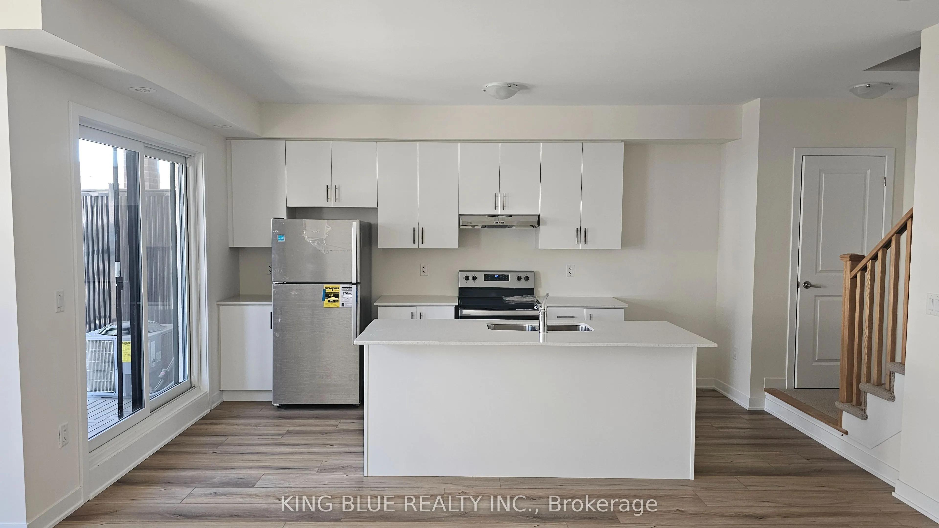 #1415 - 1695 Dersan Street, #1415