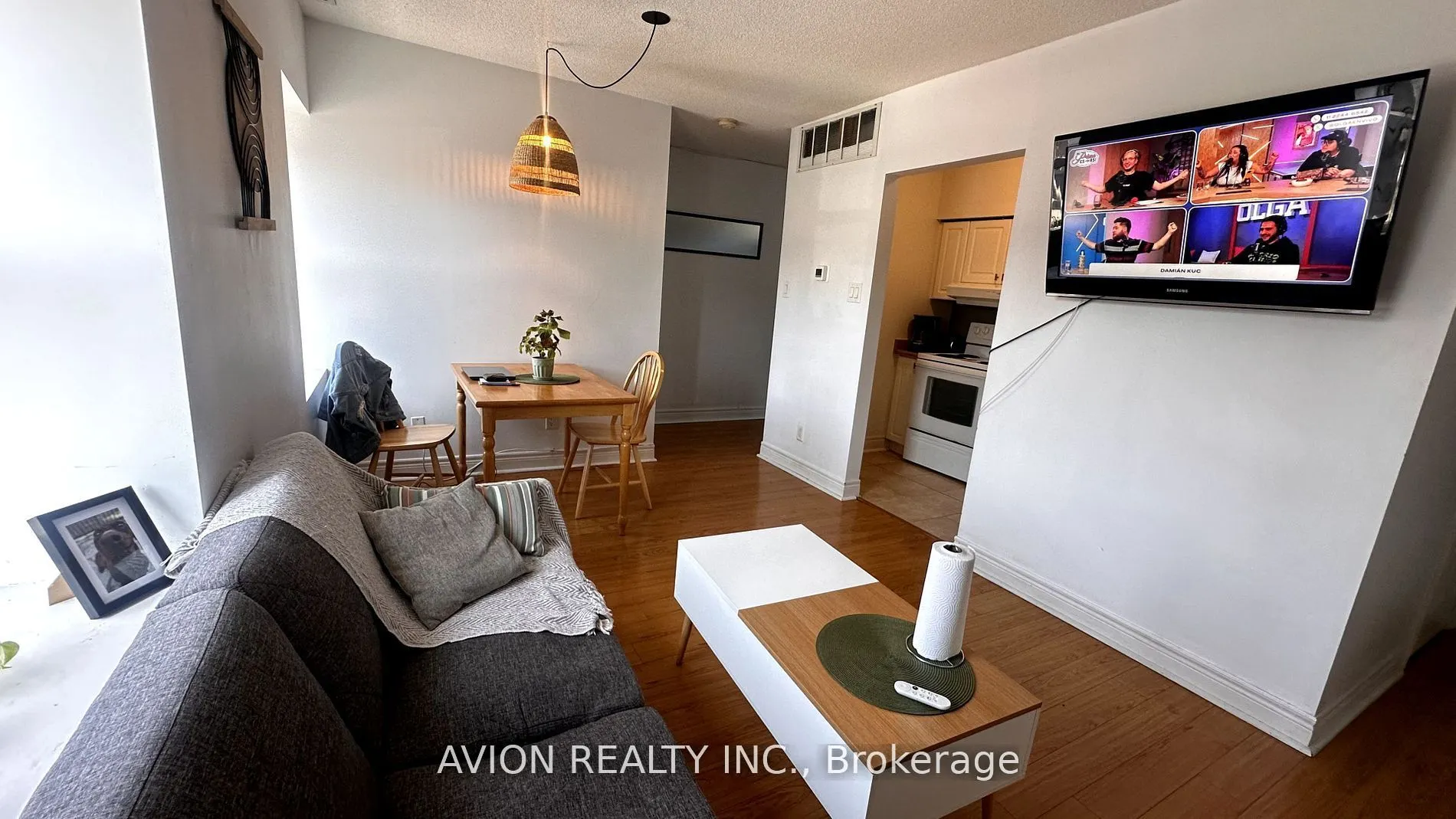1022 Kingston Road, #3