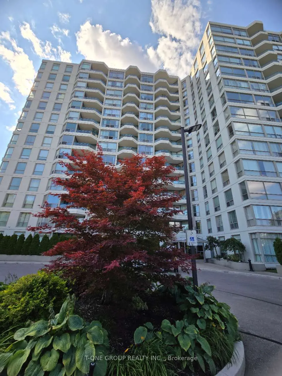 4727 Sheppard Avenue E, #Ph04