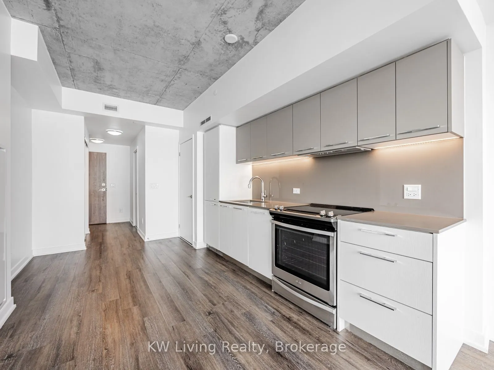 30 Baseball Place, #621