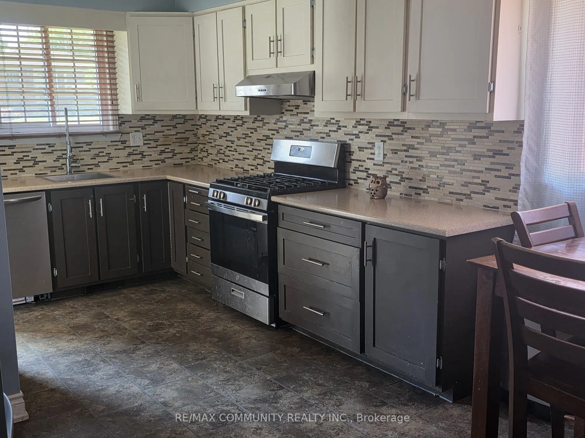345 Fairlawn St Street, #Main