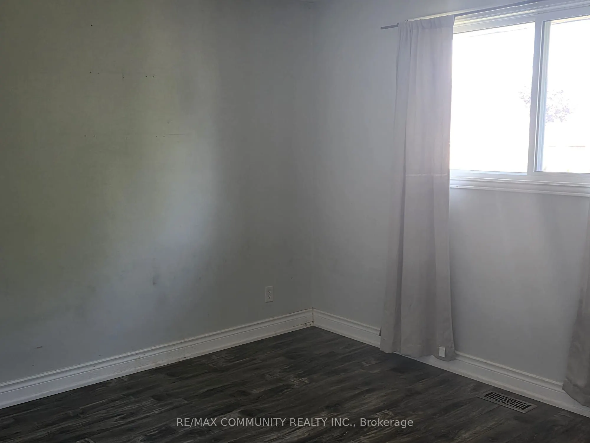345 Fairlawn St Street, #Main