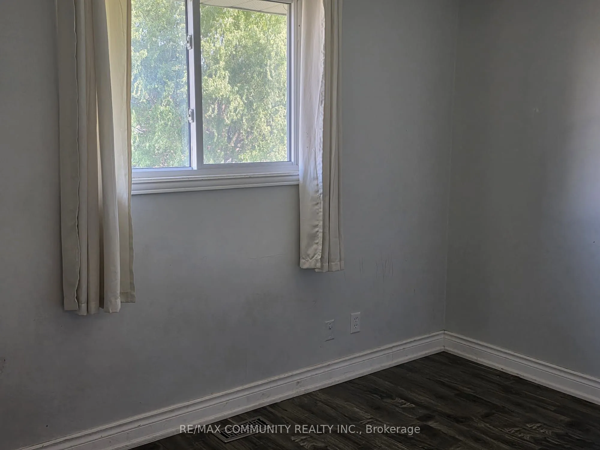 345 Fairlawn St Street, #Main